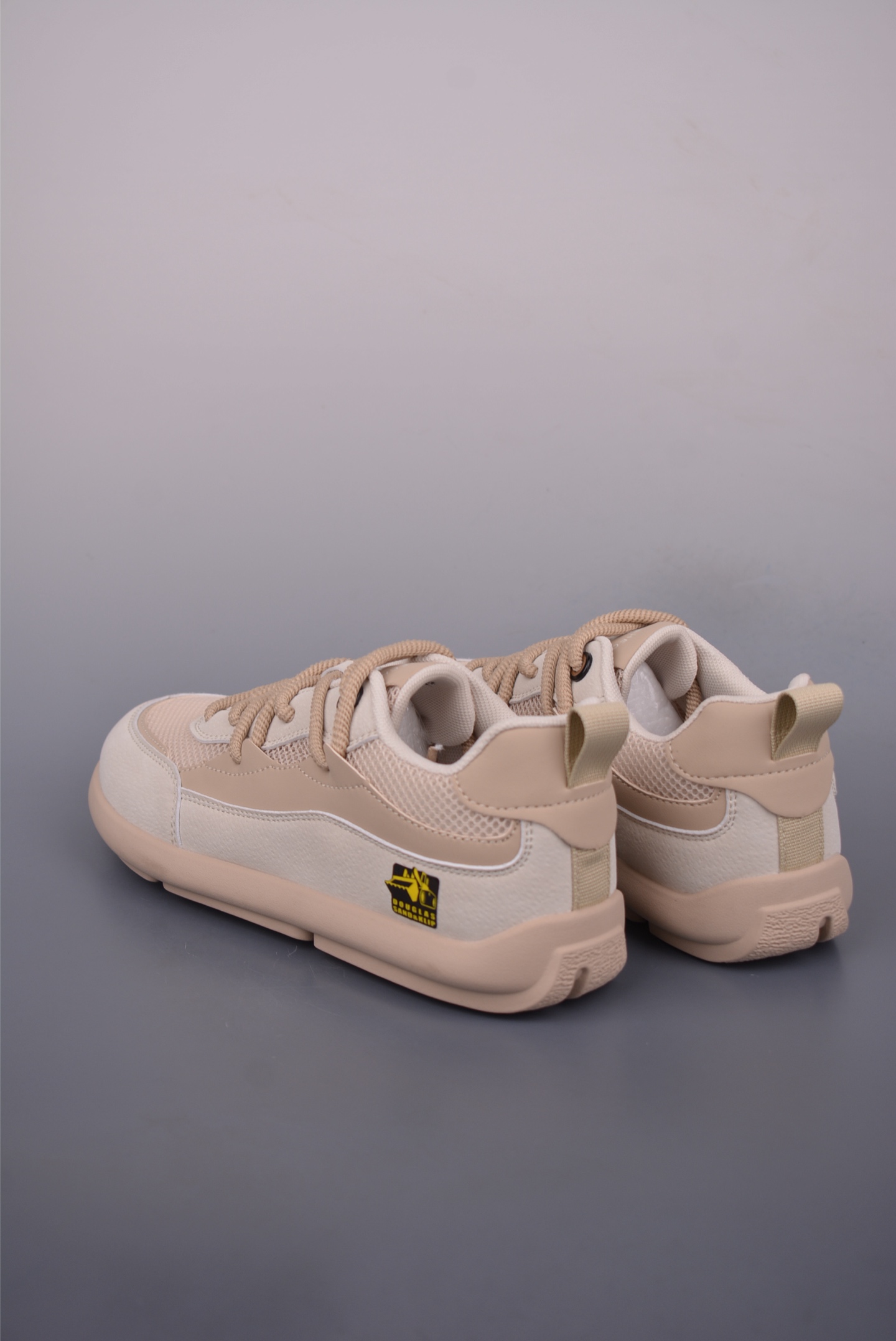 200 CAT卡特 户外夏季透气 休闲马丁靴系列 PWC442731