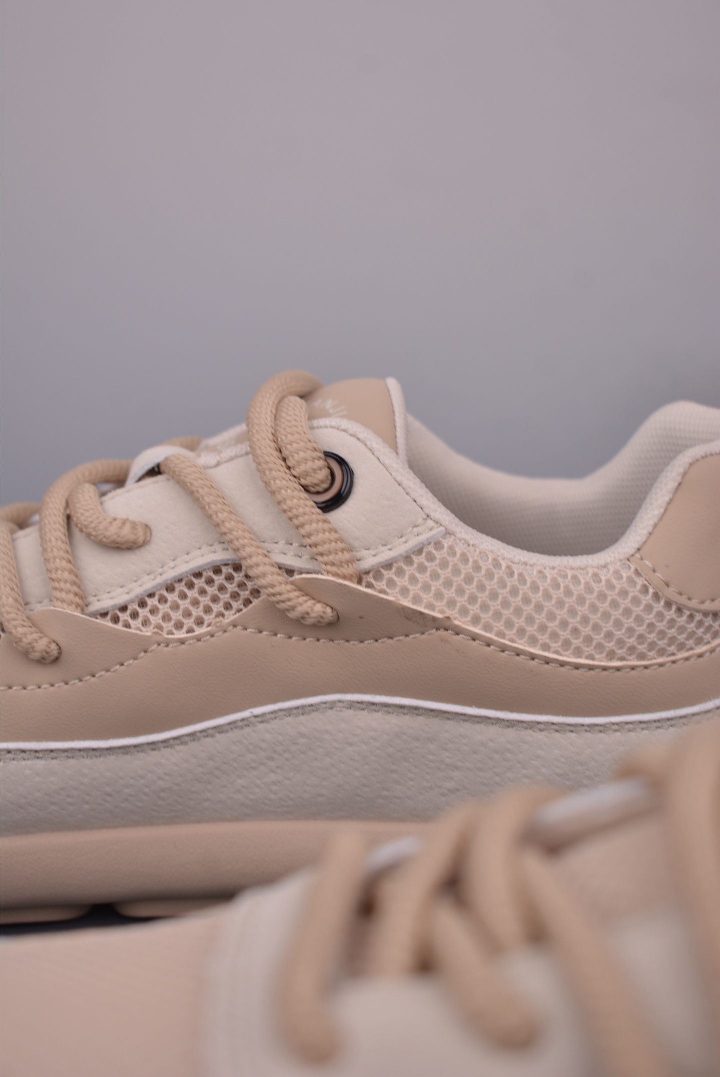 200 CAT卡特 户外夏季透气 休闲马丁靴系列 PWC442731