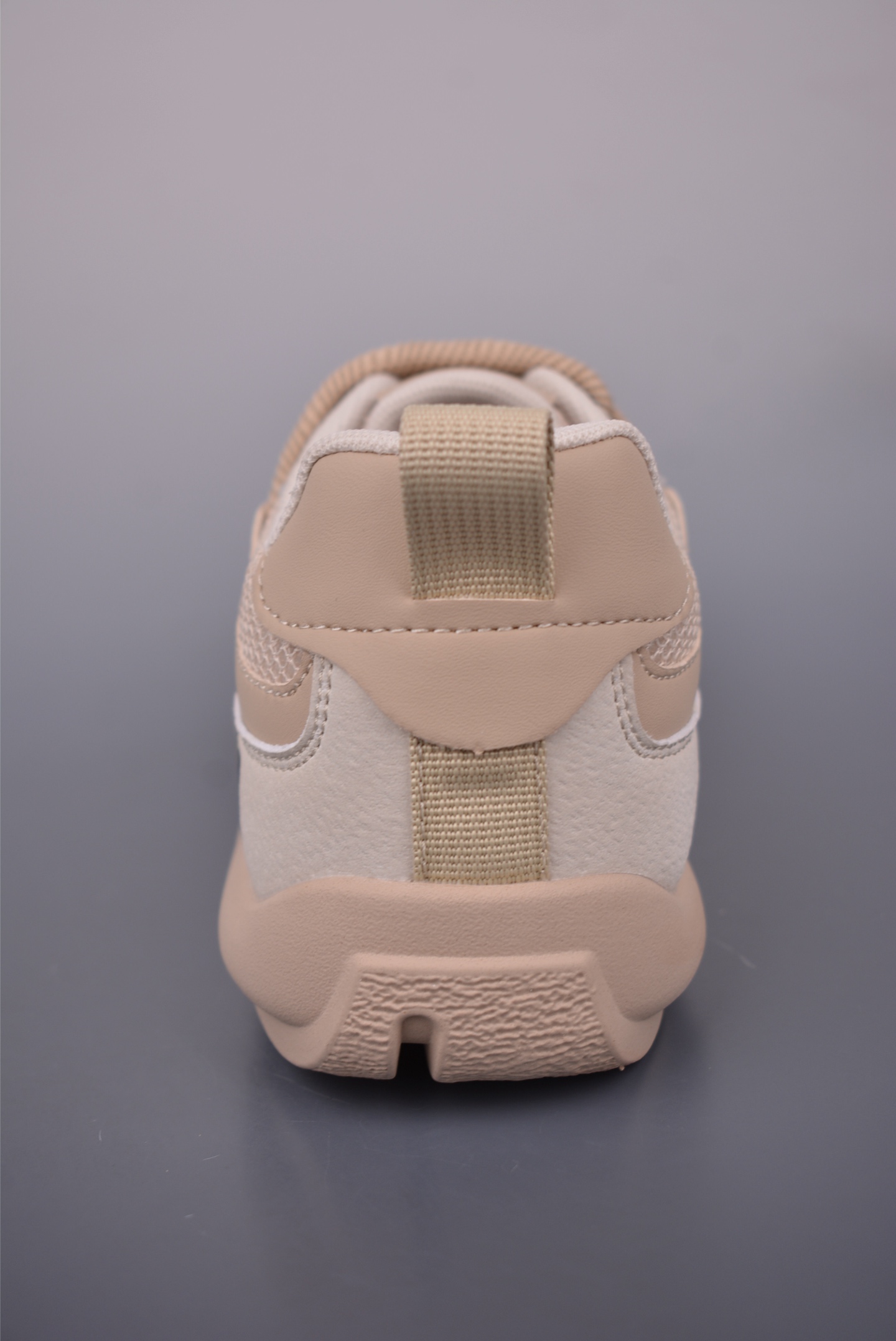 200 CAT卡特 户外夏季透气 休闲马丁靴系列 PWC442731