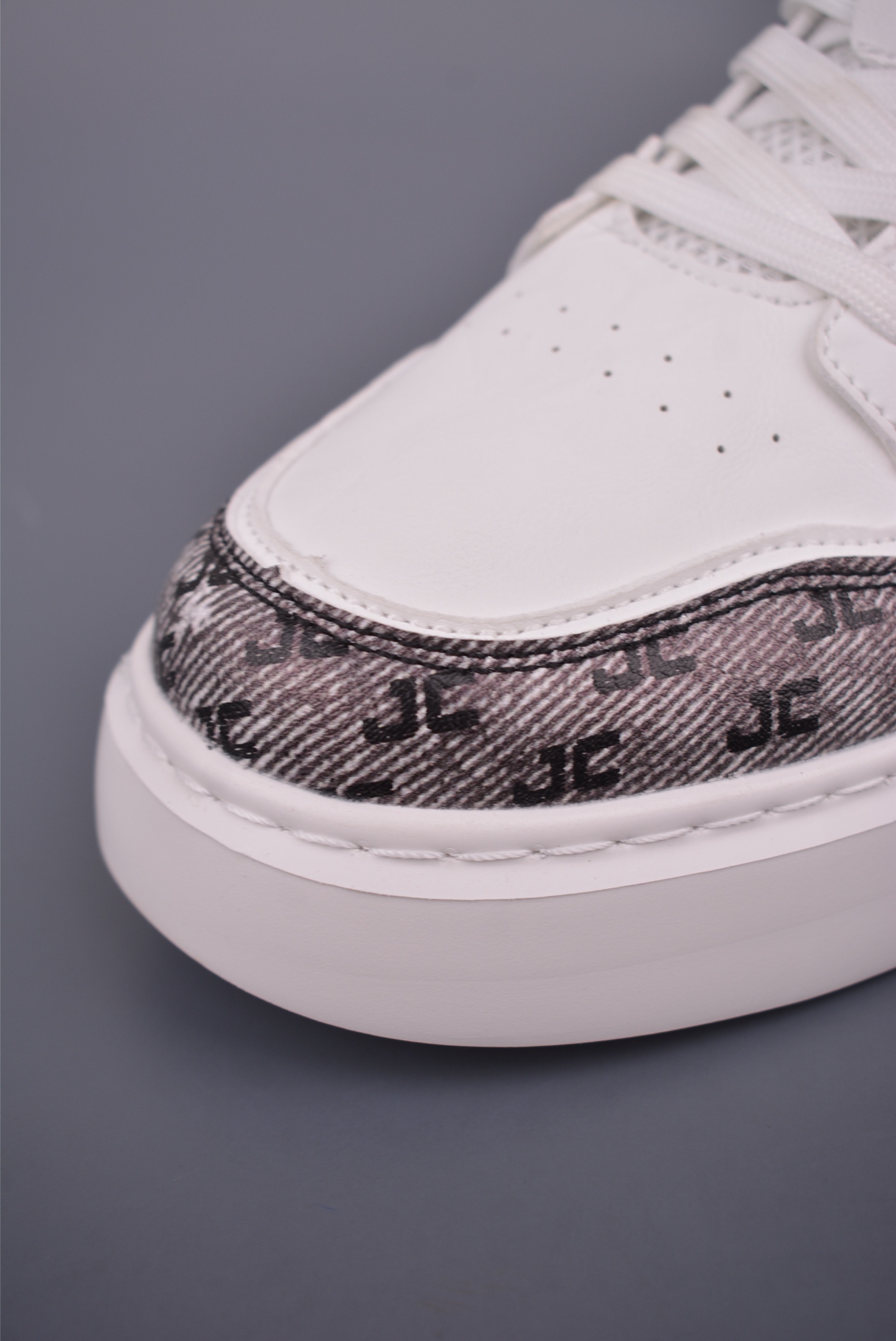 BOSS Hugo Boss Men's Leather Sneakers - Stylish, Comfortable, and High-End Design 7 i1751061493315 3293 0 5