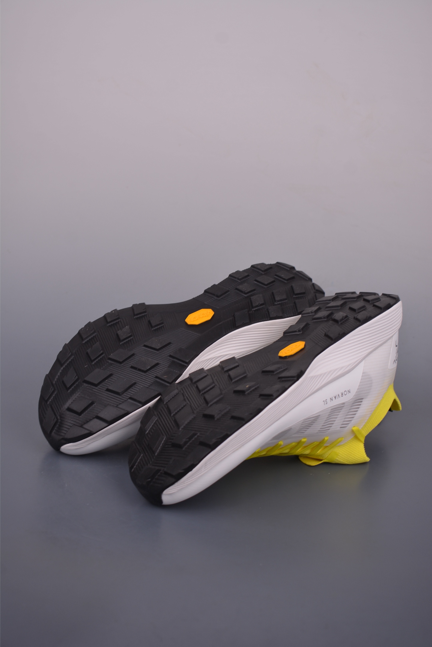 Arc'teryx Norvan SL 3: Lightweight Trail Running Shoes for Men - Breathable 4 i1751063513865 1834 0 2