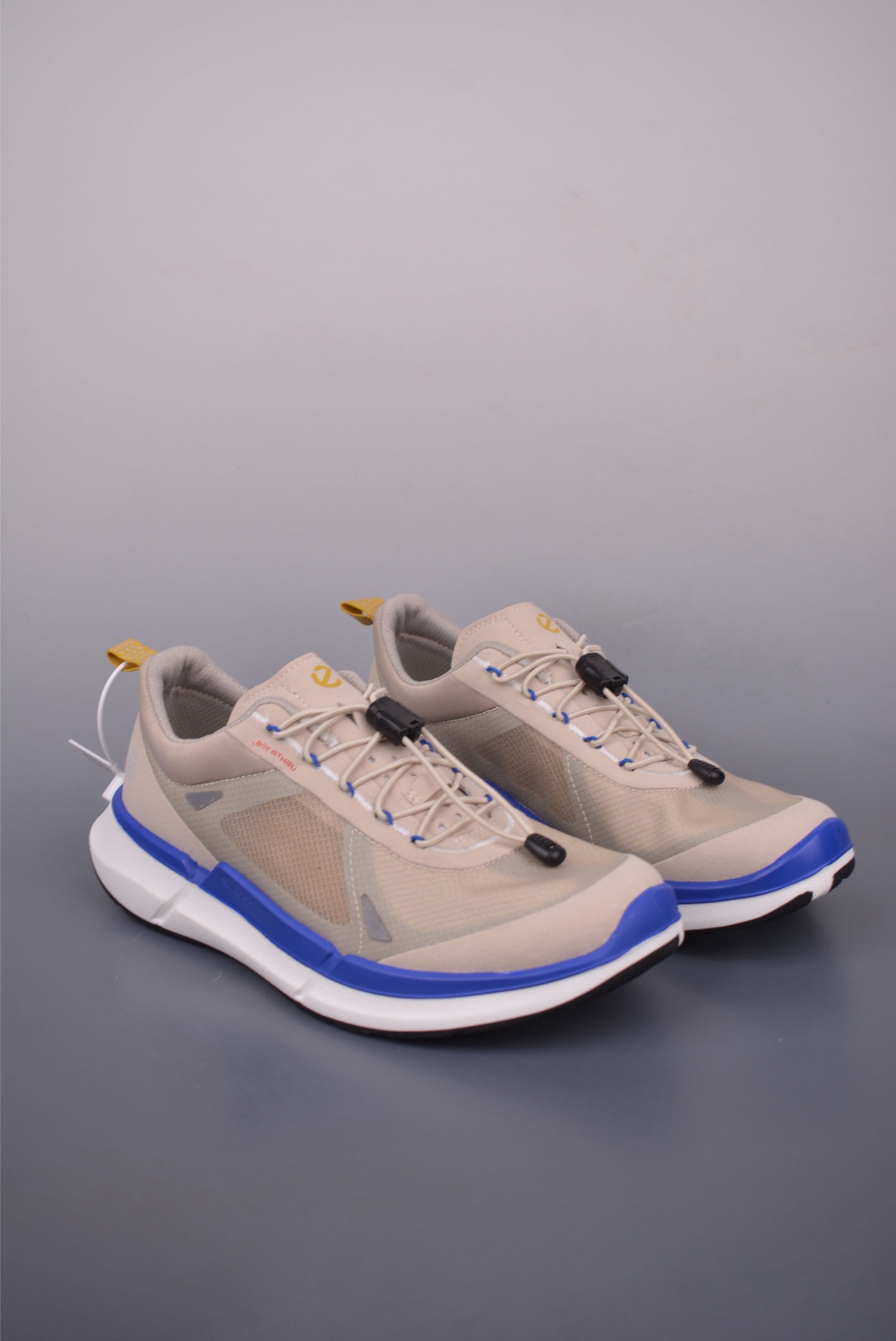 Ecco Men's 2025 Lightweight Leather Sneakers - Stylish, Comfortable, and Durable 1 i1751063560850 2596 0 0