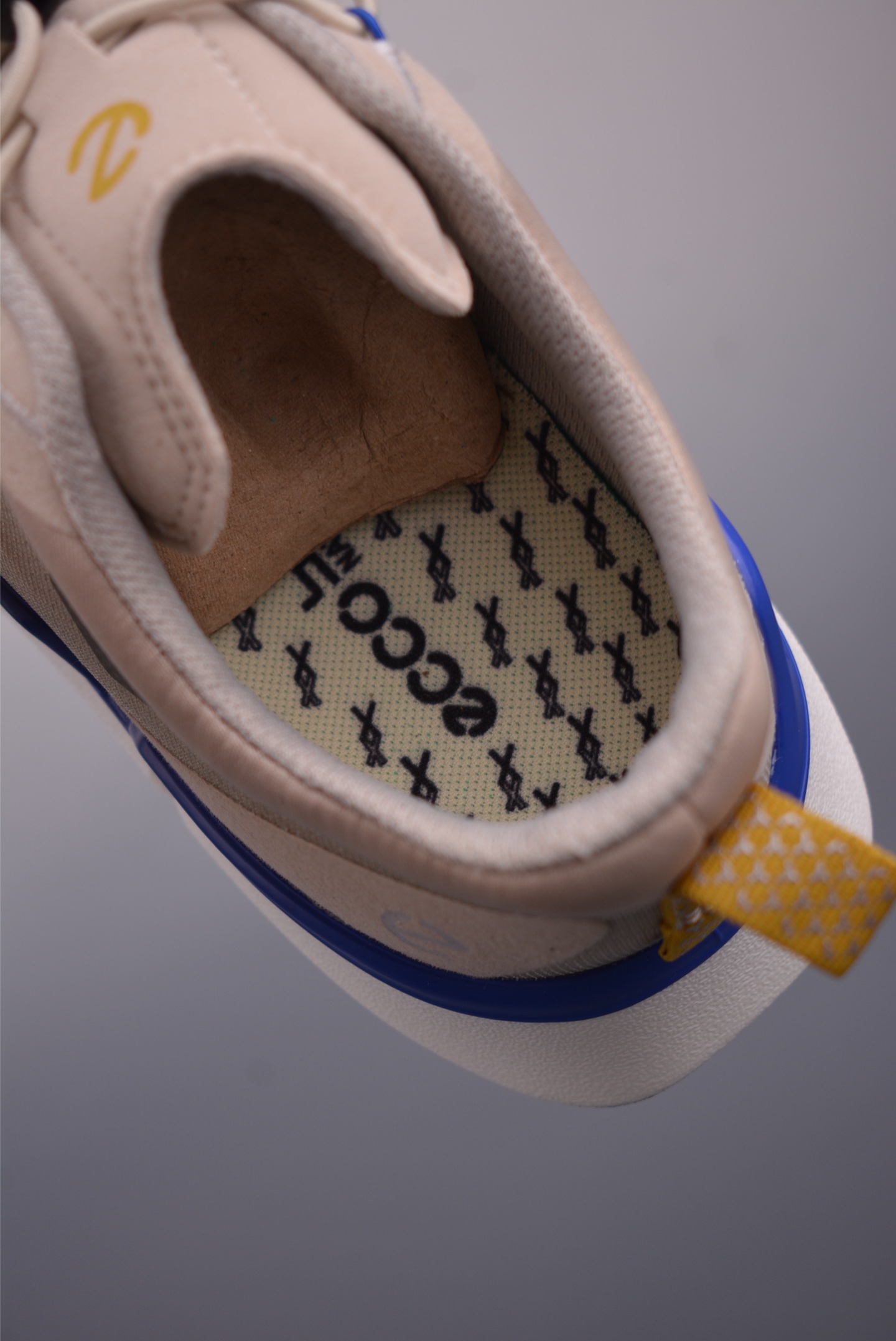 Ecco Men's 2025 Lightweight Leather Sneakers - Stylish, Comfortable, and Durable 9 i1751063568318 1093 0 8
