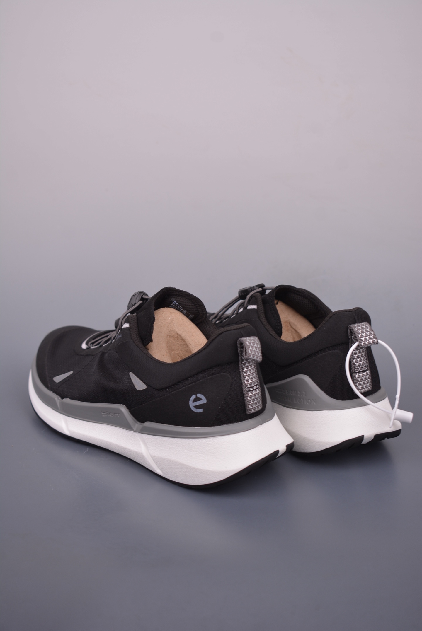 280 Ecco爱步男鞋2025年新款 拼接板鞋拼色 830874