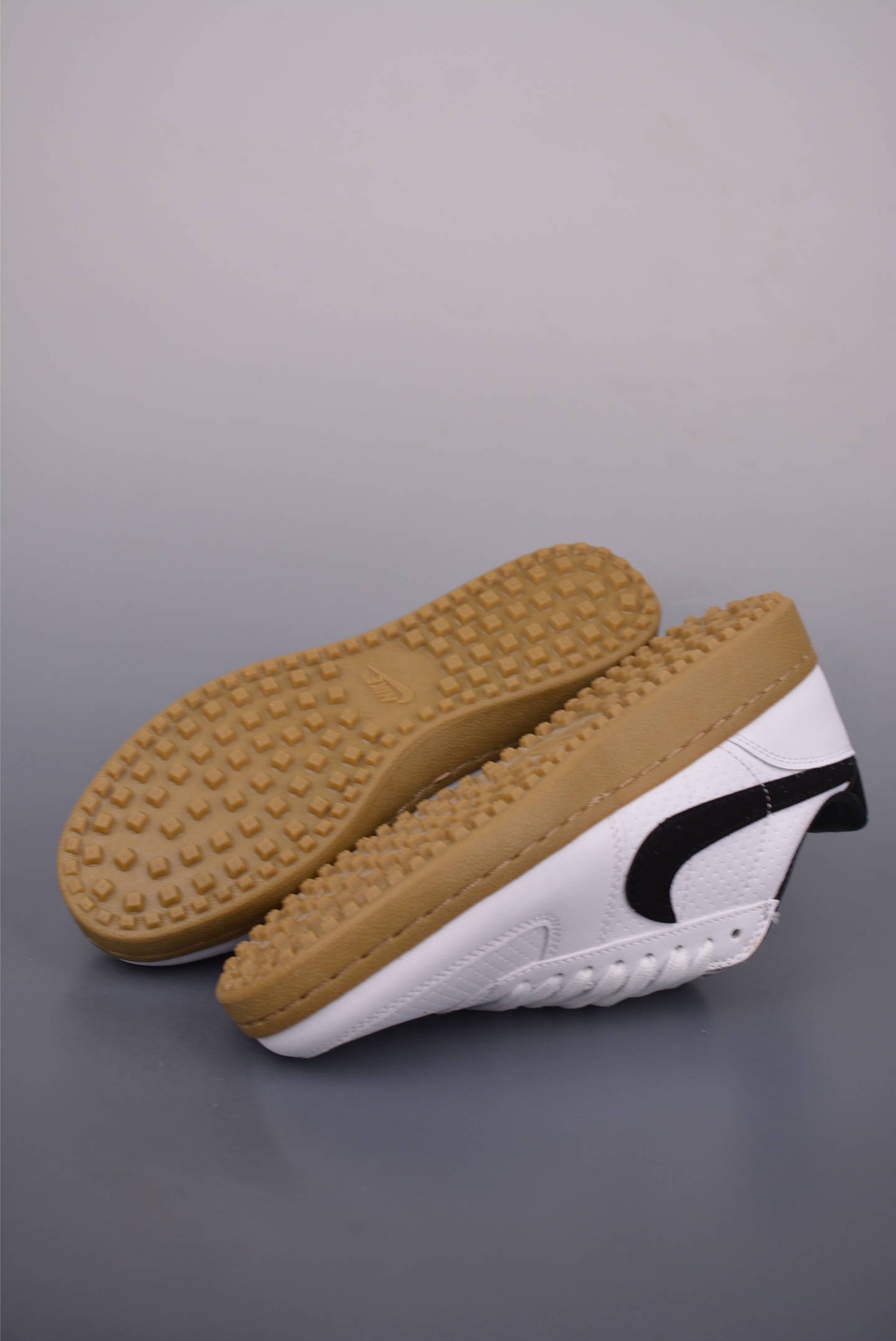 Nike Field General 82: Retro Style, Comfortable, and Versatile Sneakers 4 i1751144053622 3676 0 2