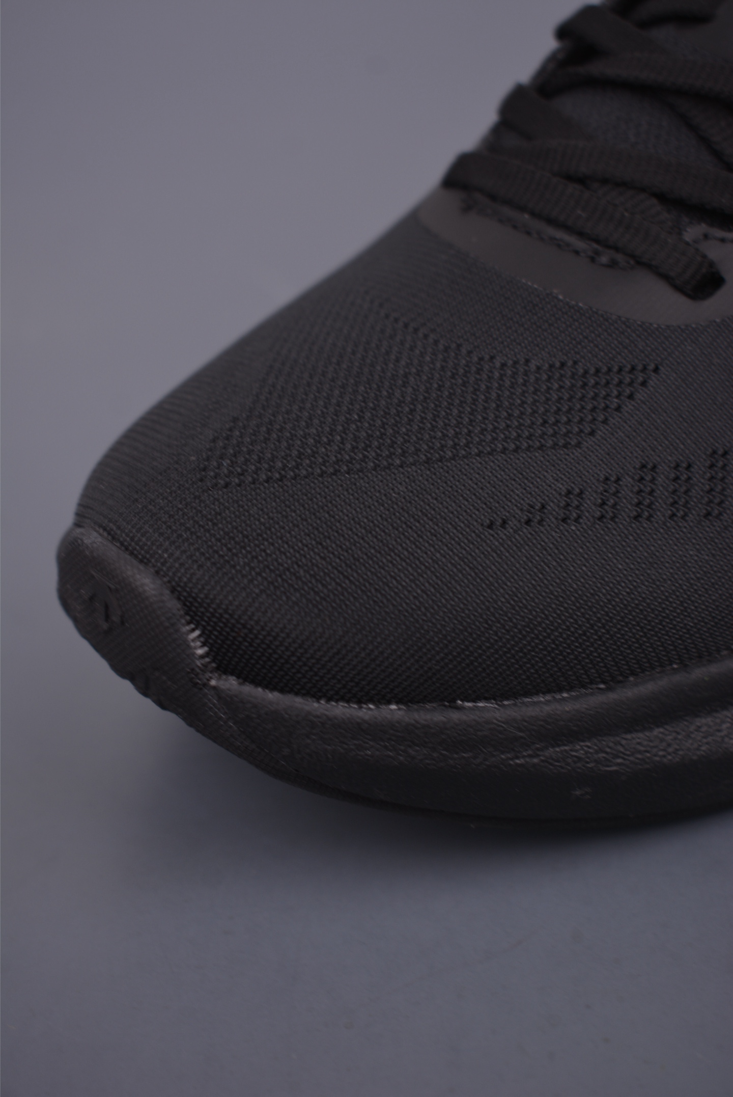 220 DESCENTE迪桑特 RUN STEP轻盈缓震透气鞋面 SQ123RRN14