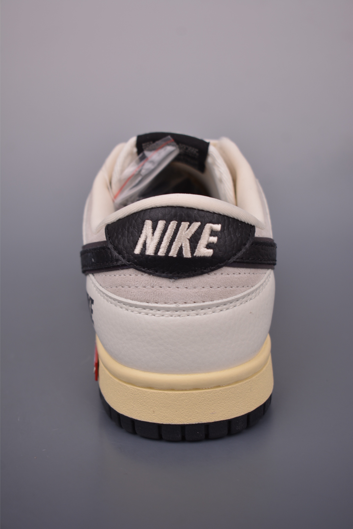 Nike SB Dunk Low Supreme Collab Cream White Sneakers Premium Quality & Comfort 4 i1751149506044 4148 0 3