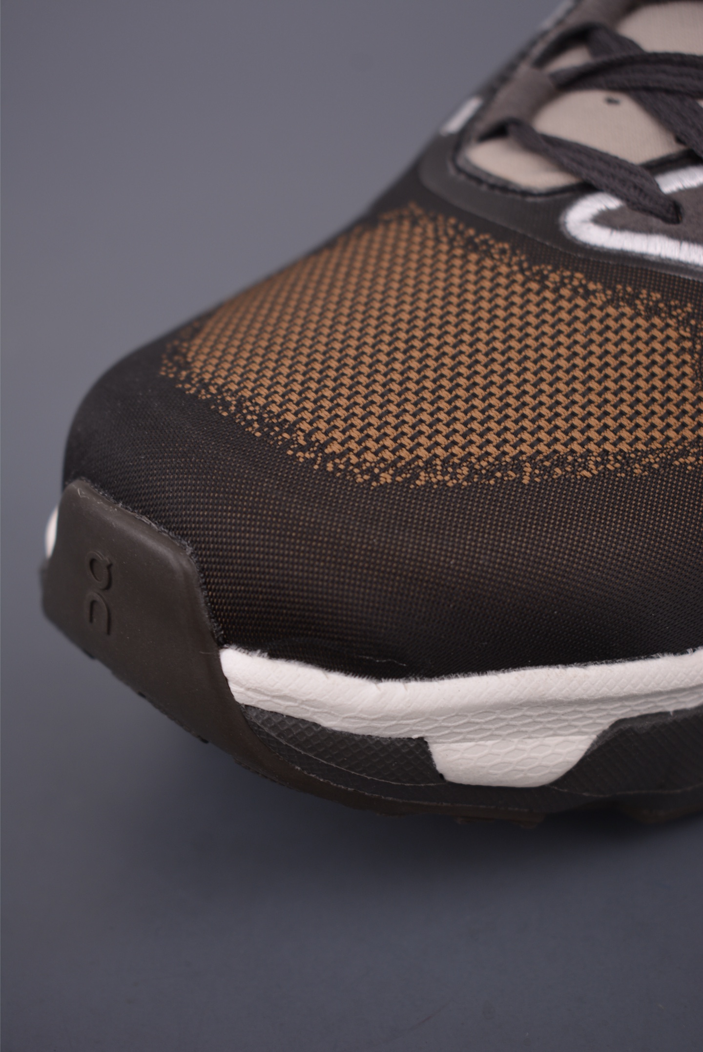 190 On昂跑 CloudMonster Hyper PLS TL 户外街头机能风跑步鞋 3MF10513328