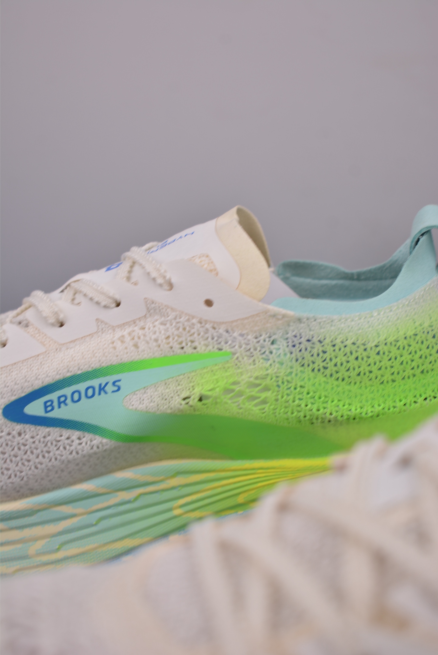 190 Brooks 布鲁克斯 Hyperion Elite 4 超弹轻盈跑步鞋 100053