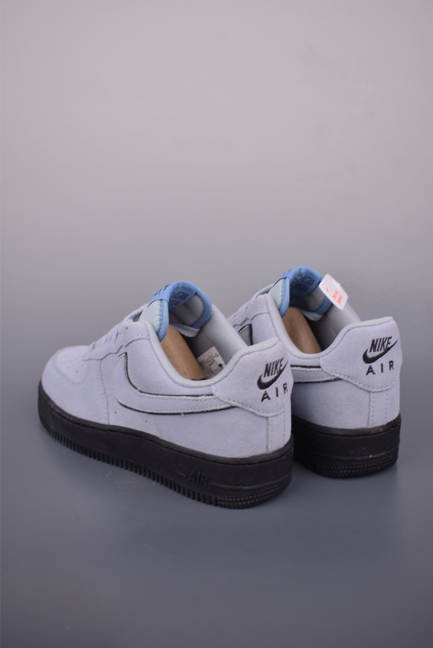 160 Nike Air Force 1 Low HQ1966-400