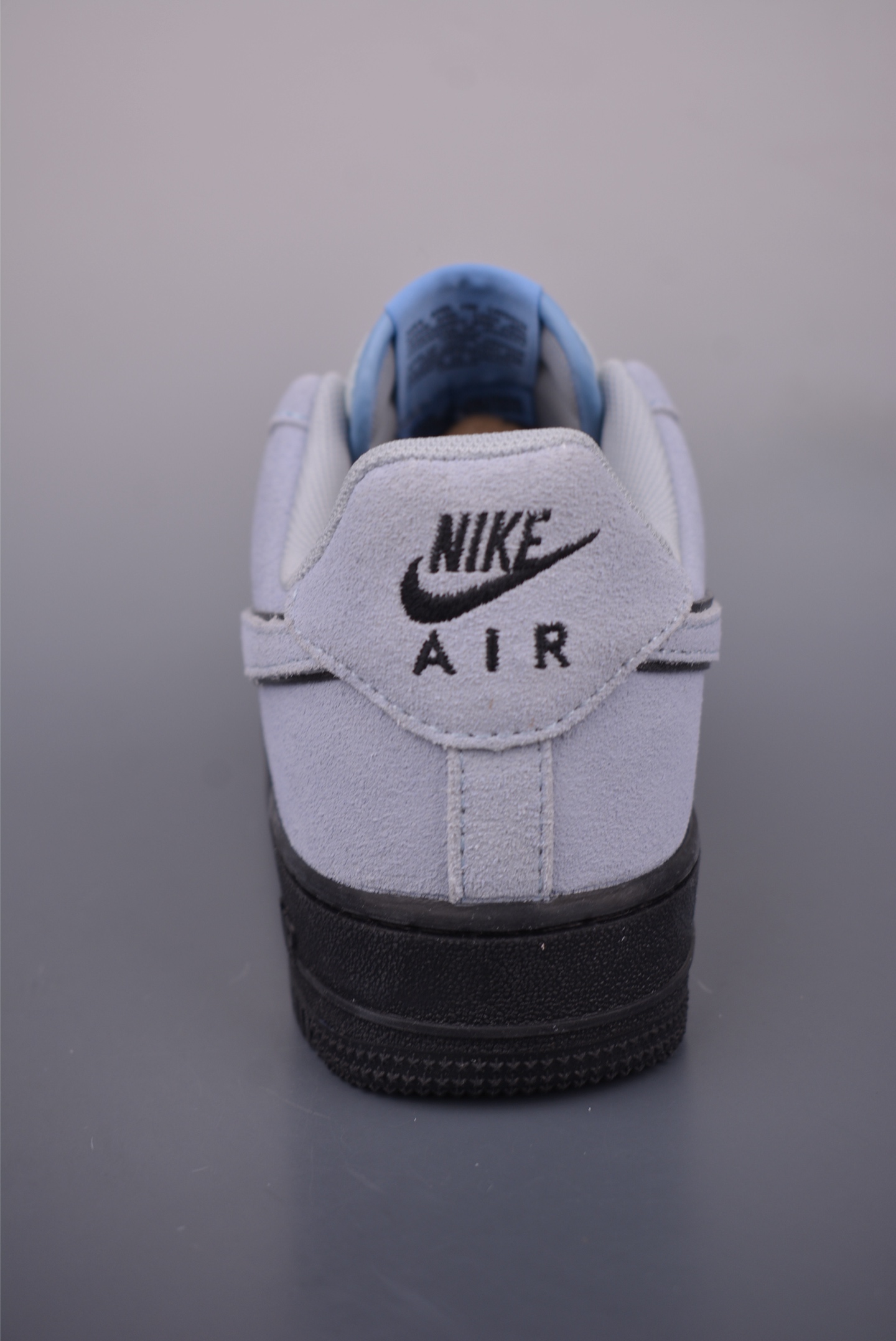 160 Nike Air Force 1 Low HQ1966-400