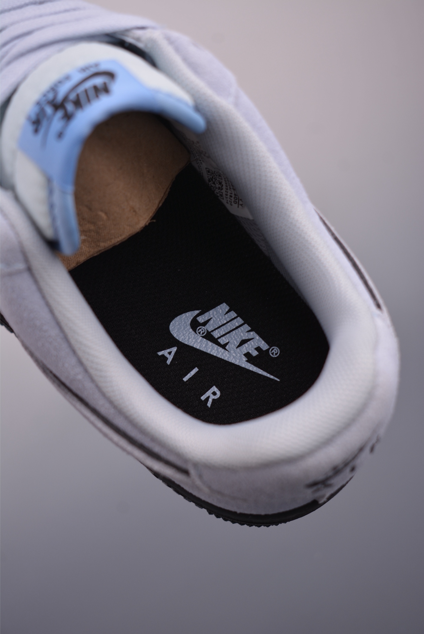 160 Nike Air Force 1 Low HQ1966-400