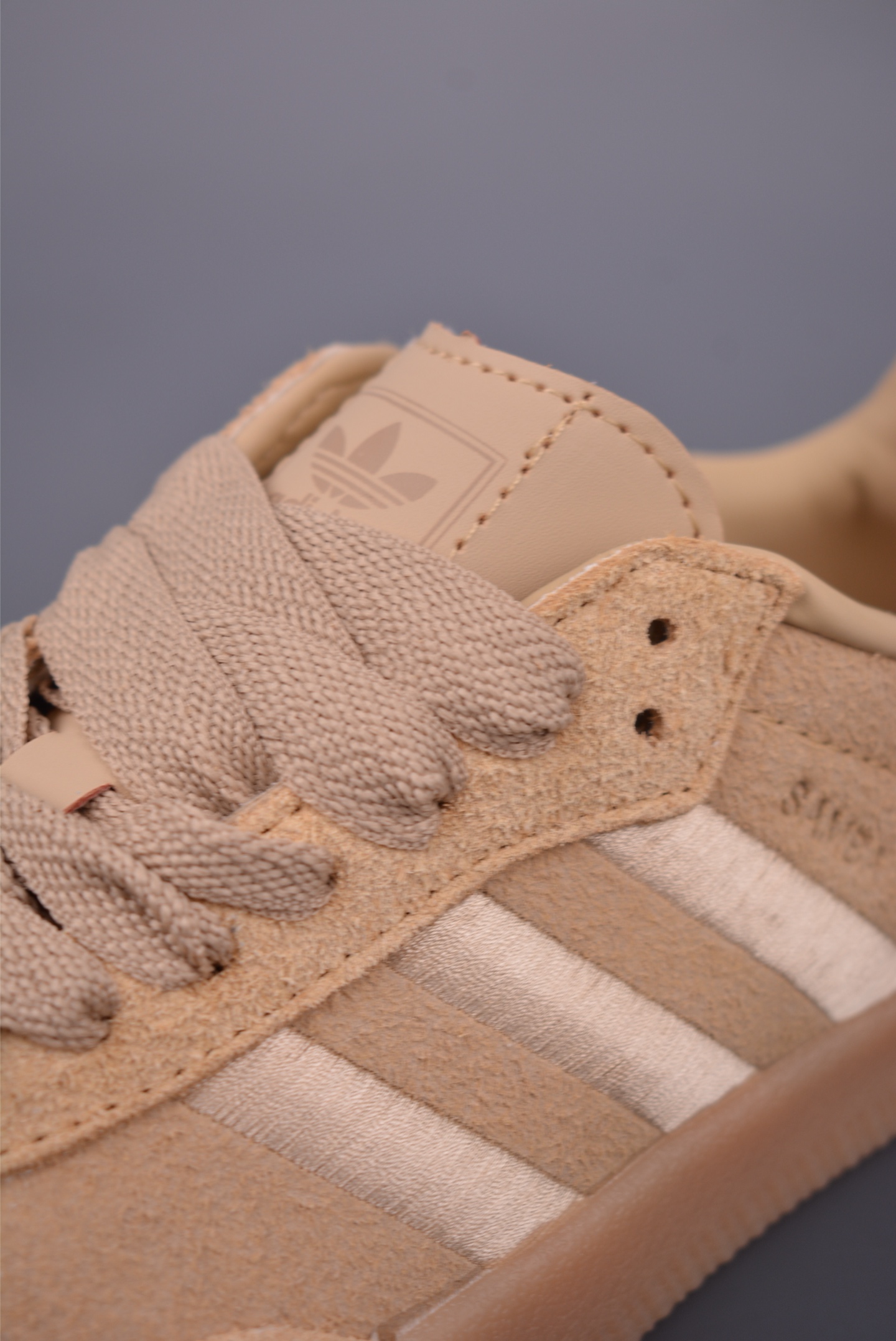 140 Adidas三叶草SAMBA VALENTNE 厚底休闲板鞋 JH8836