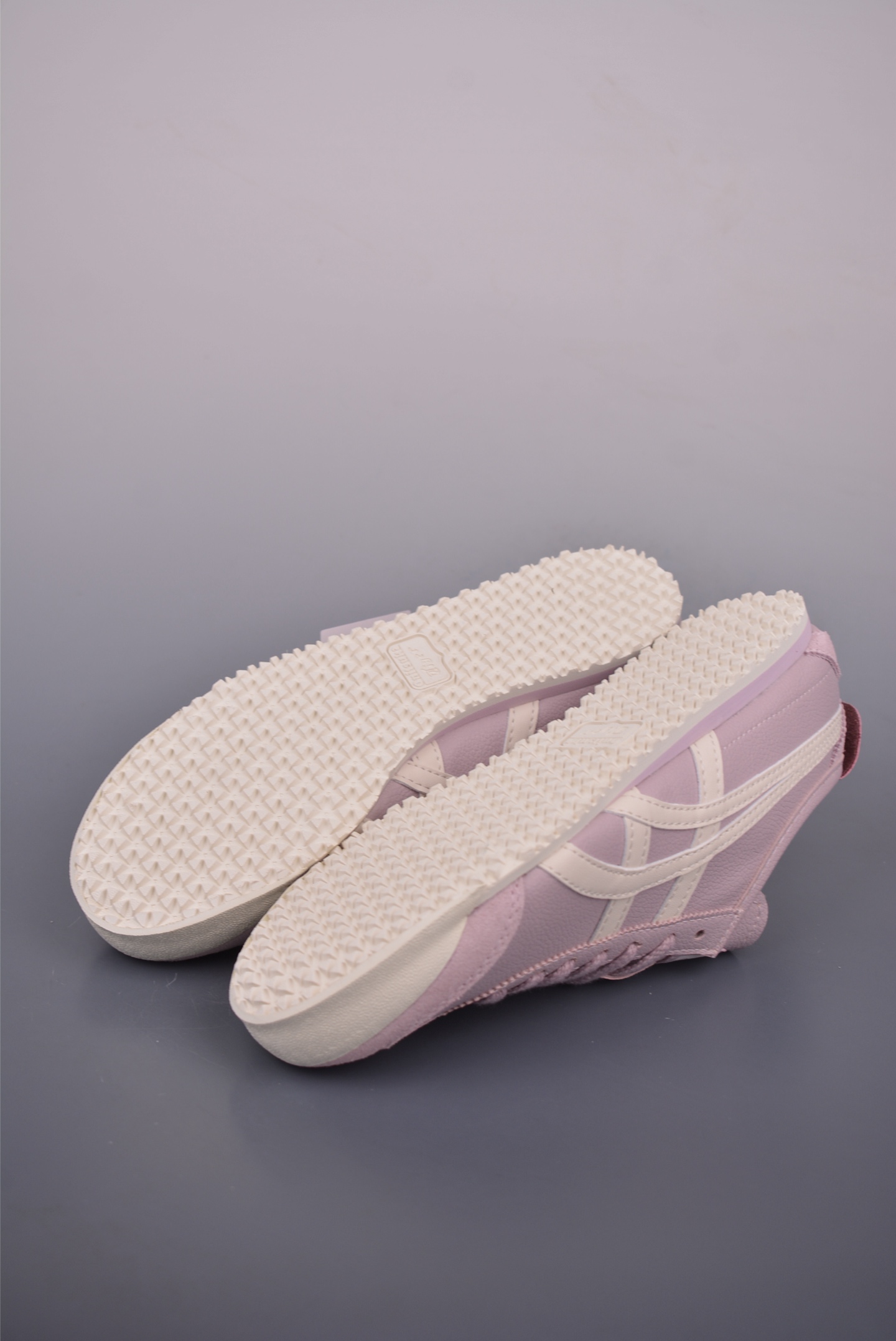 Onitsuka Tiger Mexico 66 - Crafted with Premium Materials and Classic Style 4 i1751231003117 1287 0 2