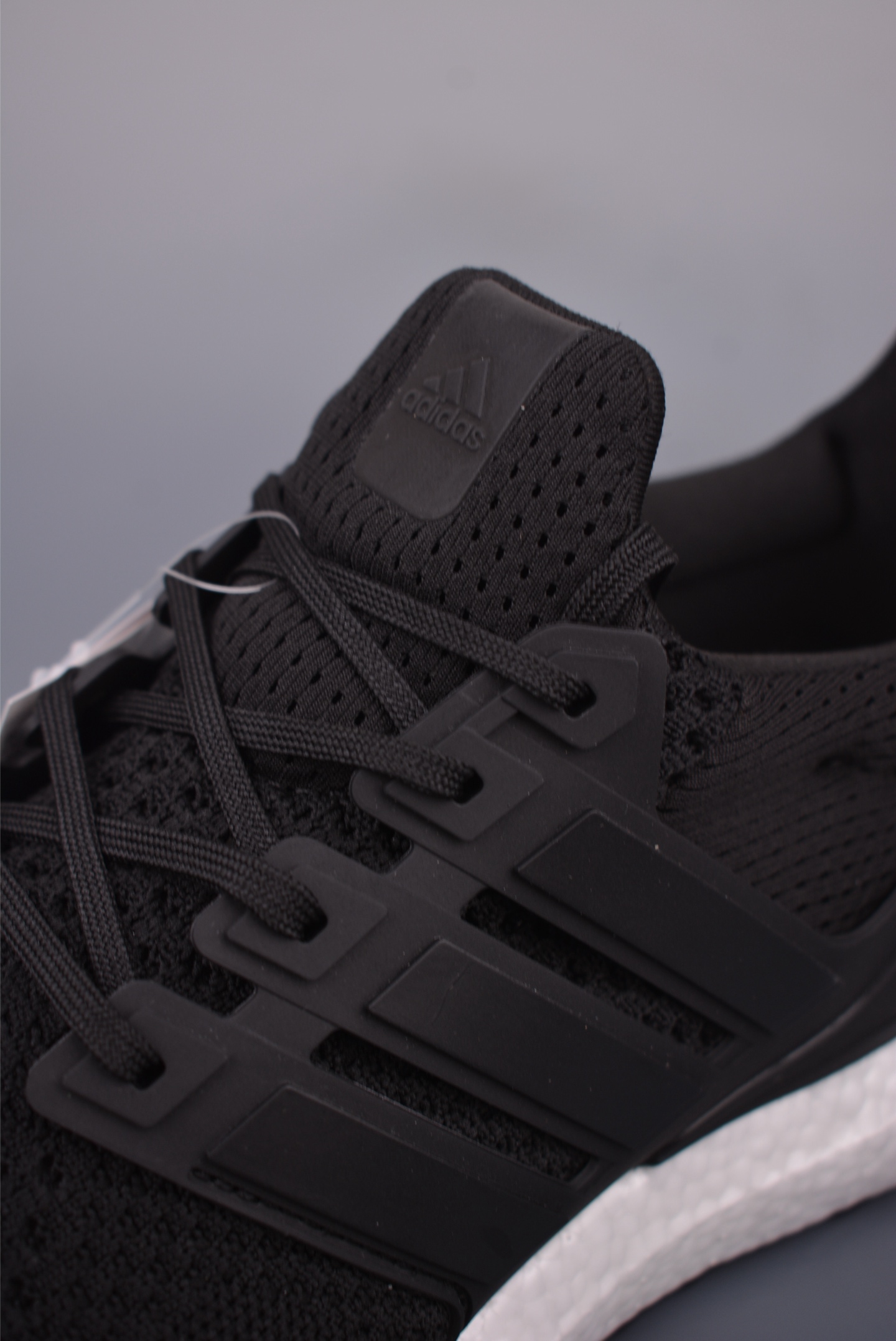 Adidas Ultraboost 1.0: Full-Length BOOST Cushioning, Reflective Details 8 i1751234841546 5974 0 6
