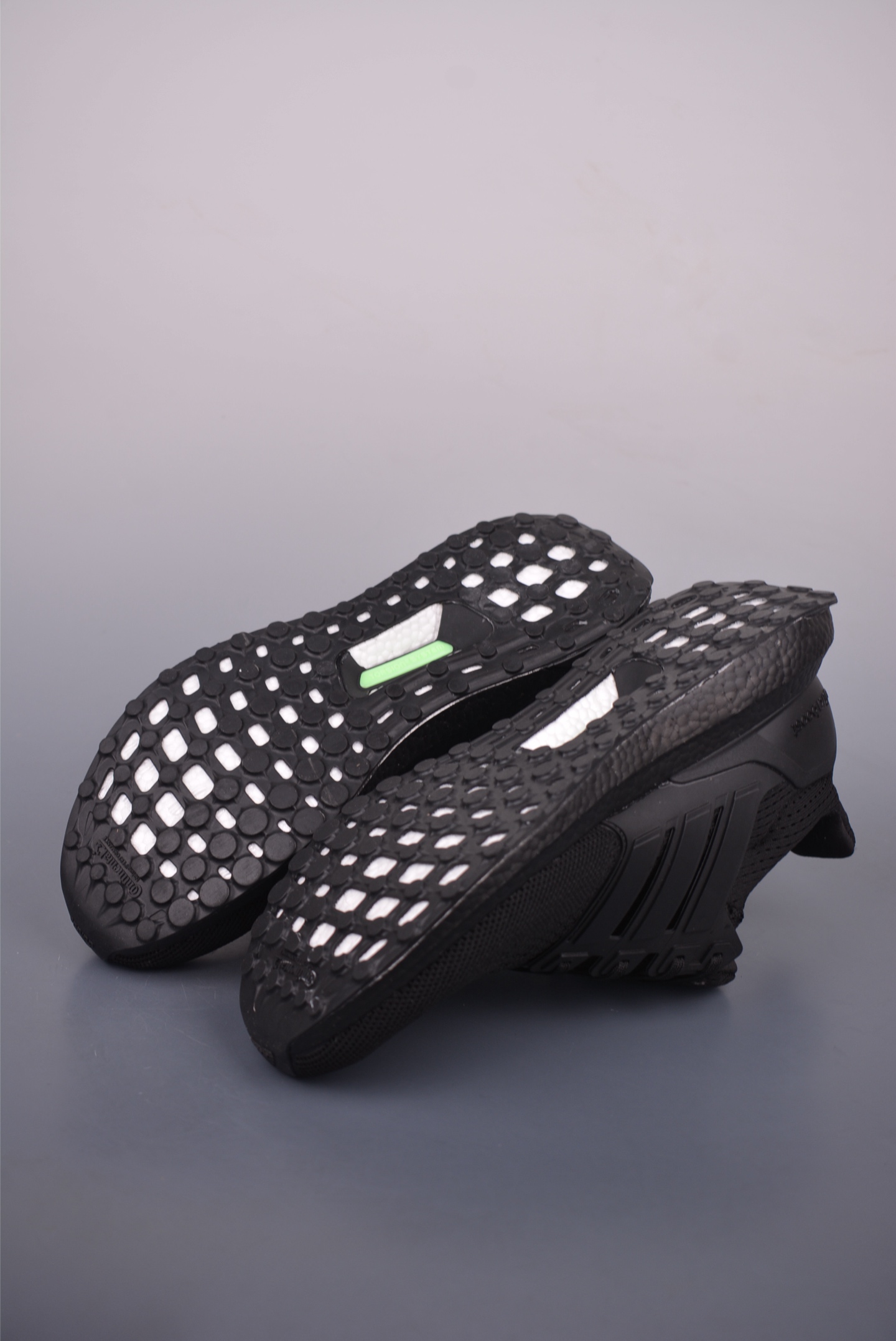 180 阿迪达斯Adidas Ultraboost 1.0 BOOST全掌真爆 耐磨缓震休闲运动跑鞋 HQ4199