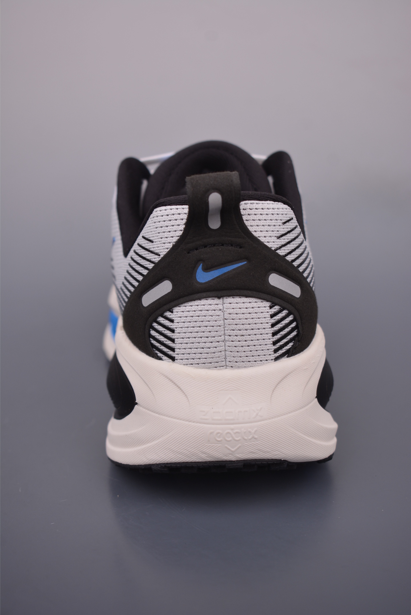 Nike Air Zoom Vomero 18 Running Shoes - Enhanced Cushioning & Performance 4 i1751316350675 6429 0 3