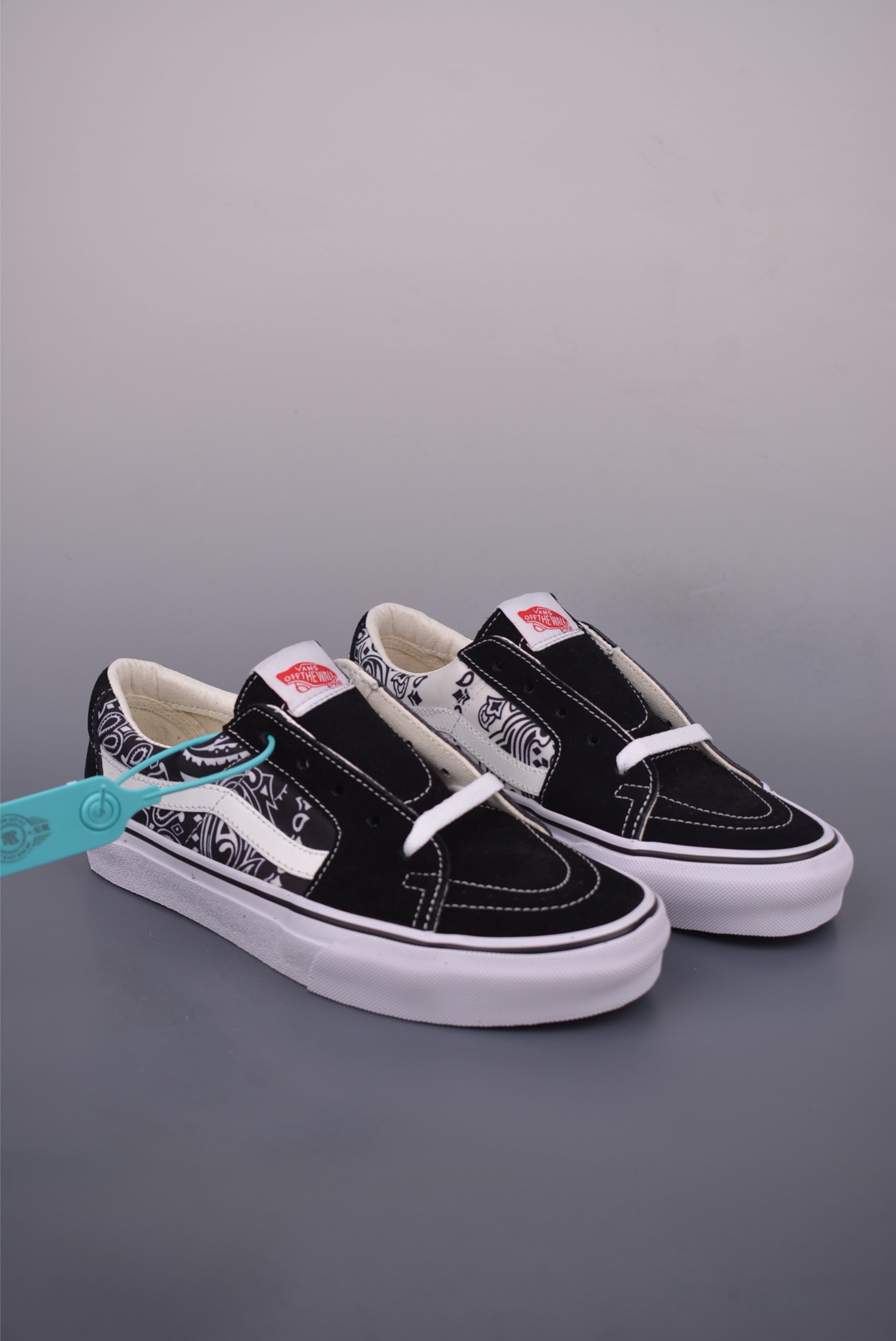 Vans SK8-Low Black White Paisley Canvas Sneakers Low Top Skate Shoes 2 i1751317320330 4413 0 0