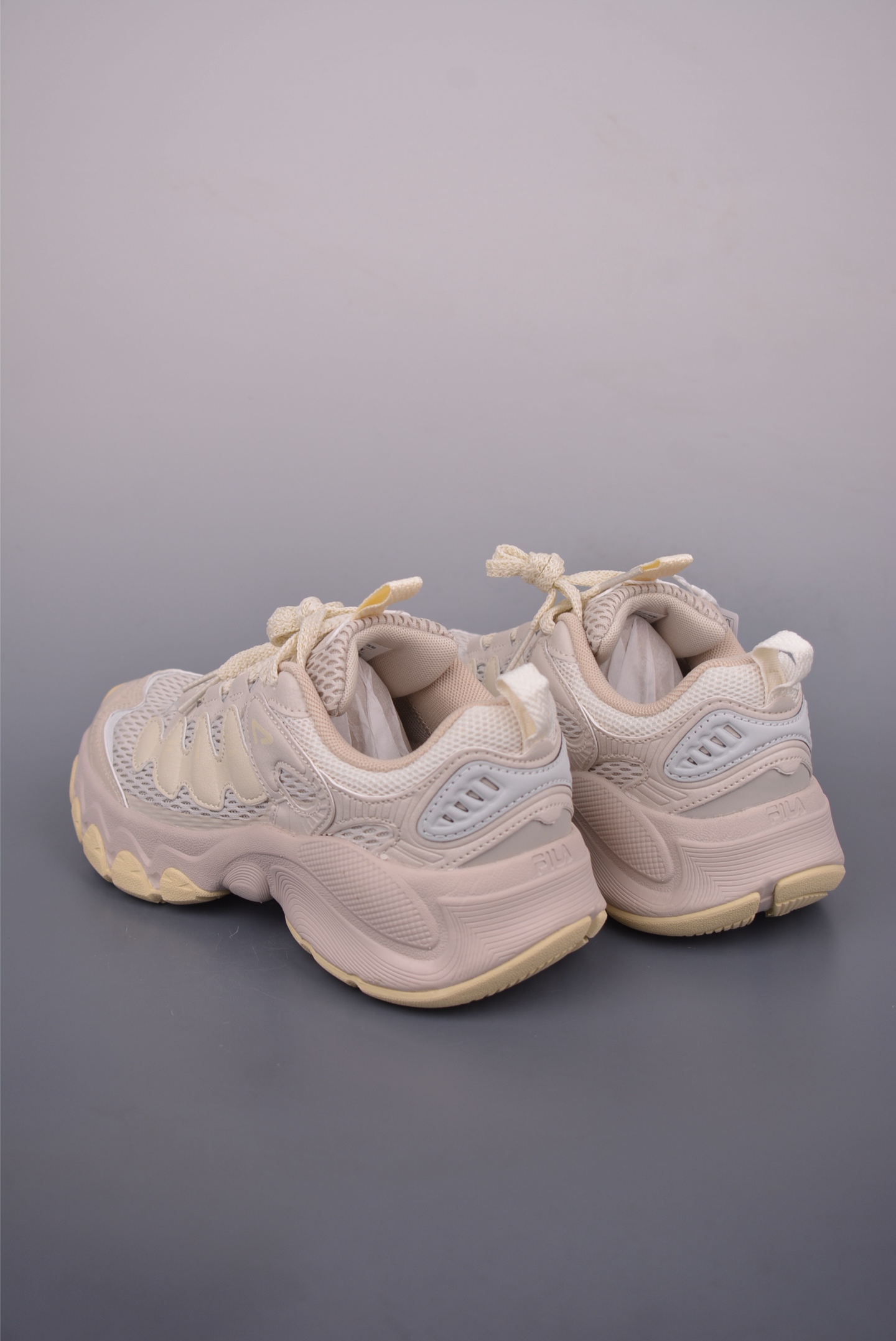 Fila Fusion Retro-Inspired Chunky Sneakers - Fashionable, Comfortable, and Durable 2 i1751317401827 7473 0 1