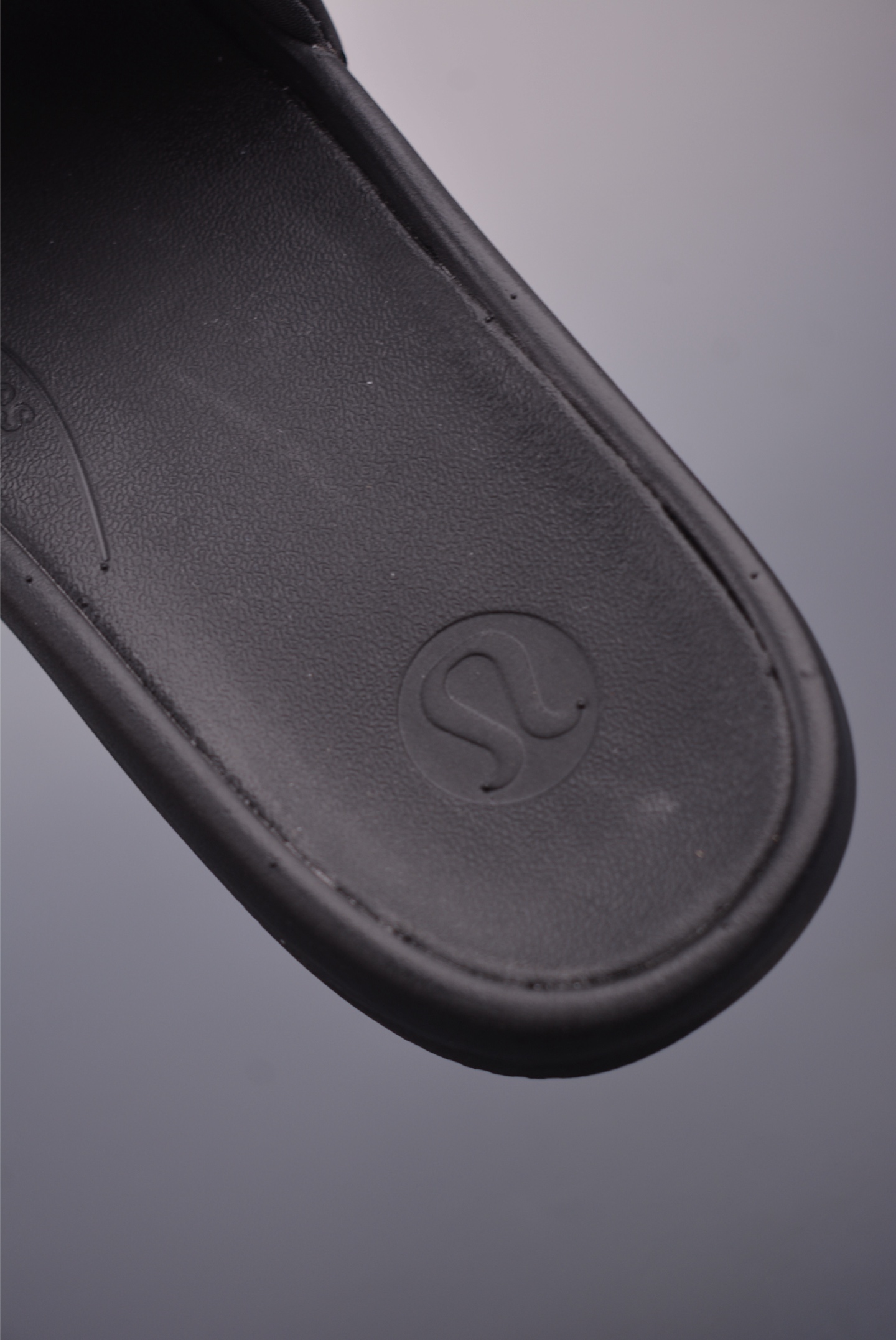 Lululemon Restfeel Slide Lightweight Comfortable Anti-slip One-piece Sandals 8 i1751317480255 8016 0 7