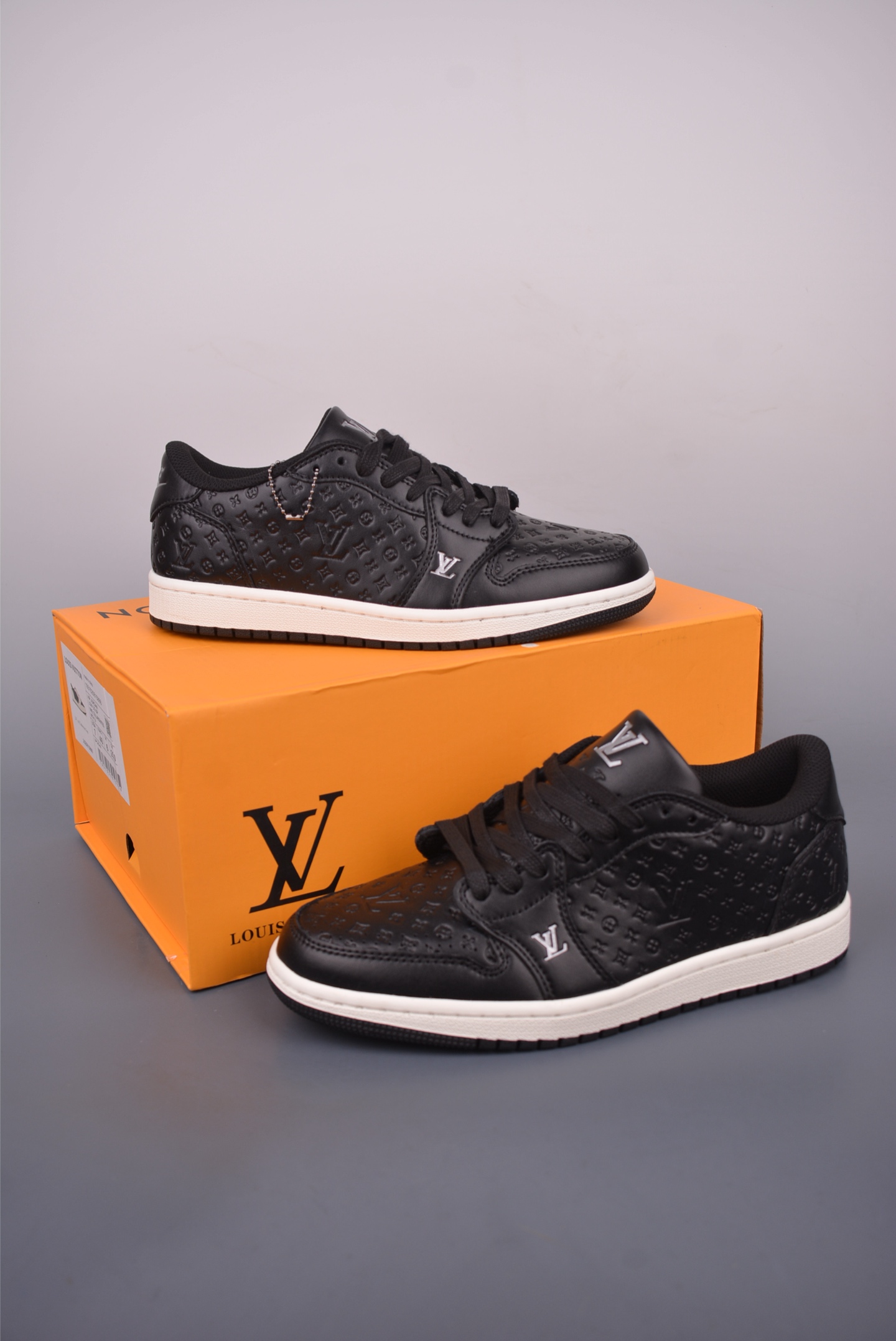 Louis Vuitton Trainer Sneaker Low Black Leather, Size 39-45 5 i1751323083716 1497 0 4