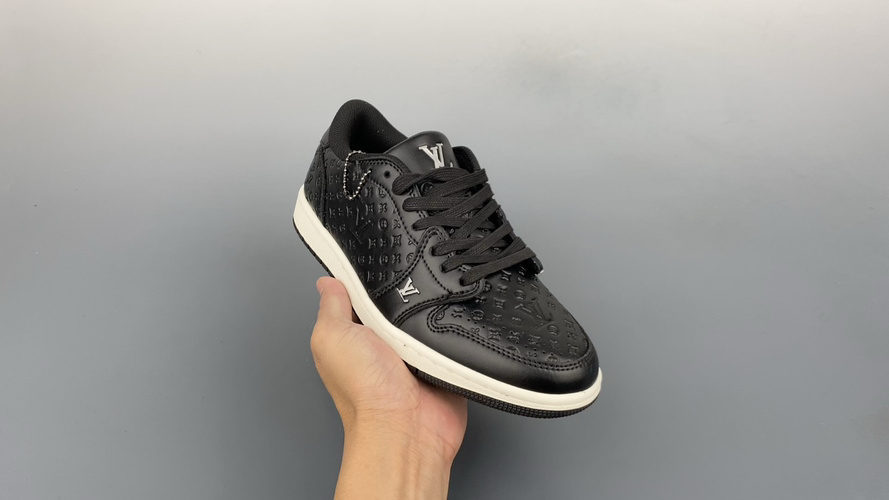 Louis Vuitton Black Leather Low-Top Sneakers,Designer Fashion Shoes for Men 3 Louis Vuitton Black Leather Low-Top Sneakers,Designer Fashion Shoes for Men