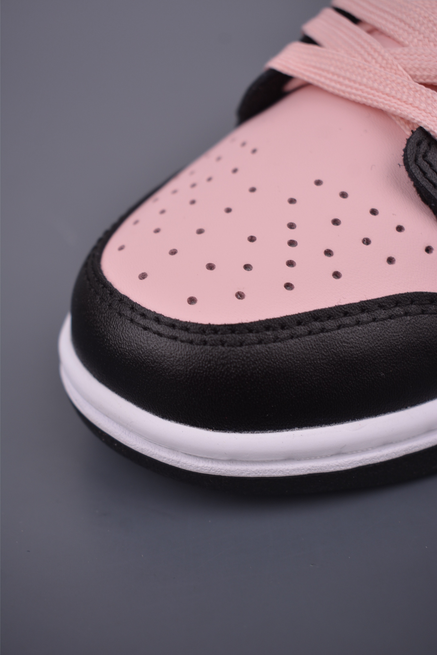 Nike SB Dunk Low Black Pink Sneakers - Original Leather, Enhanced Comfort 6 i1751324136182 2909 0 5