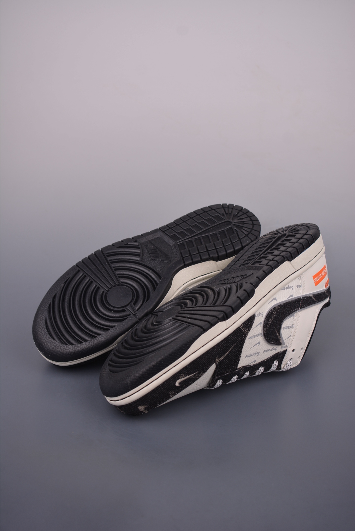 Nike SB Dunk Low Supreme Collab, Premium Leather, Original Design 4 i1751324277037 2884 0 2