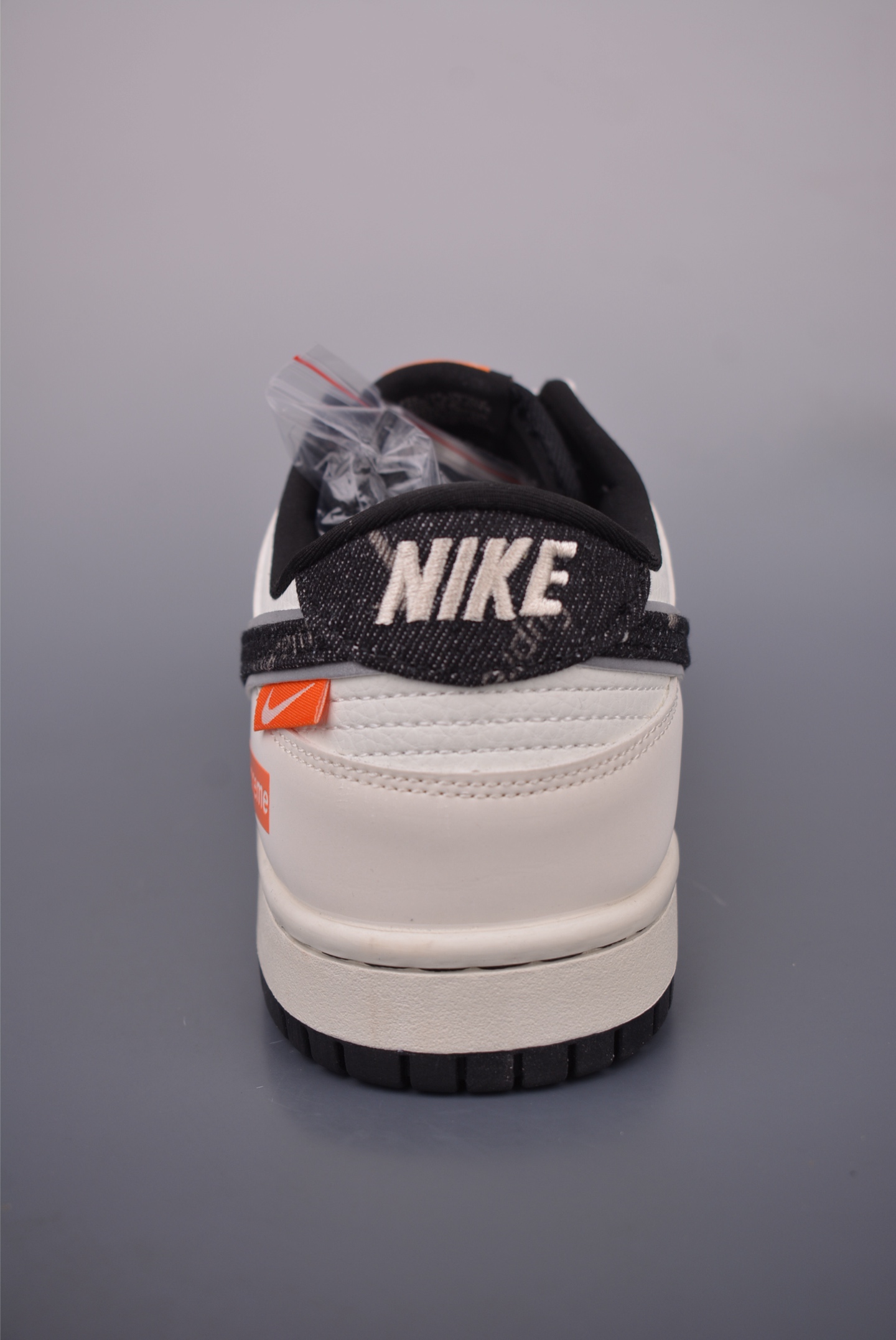 Nike SB Dunk Low Supreme Collab, Premium Leather, Original Design 5 i1751324277050 3381 0 3