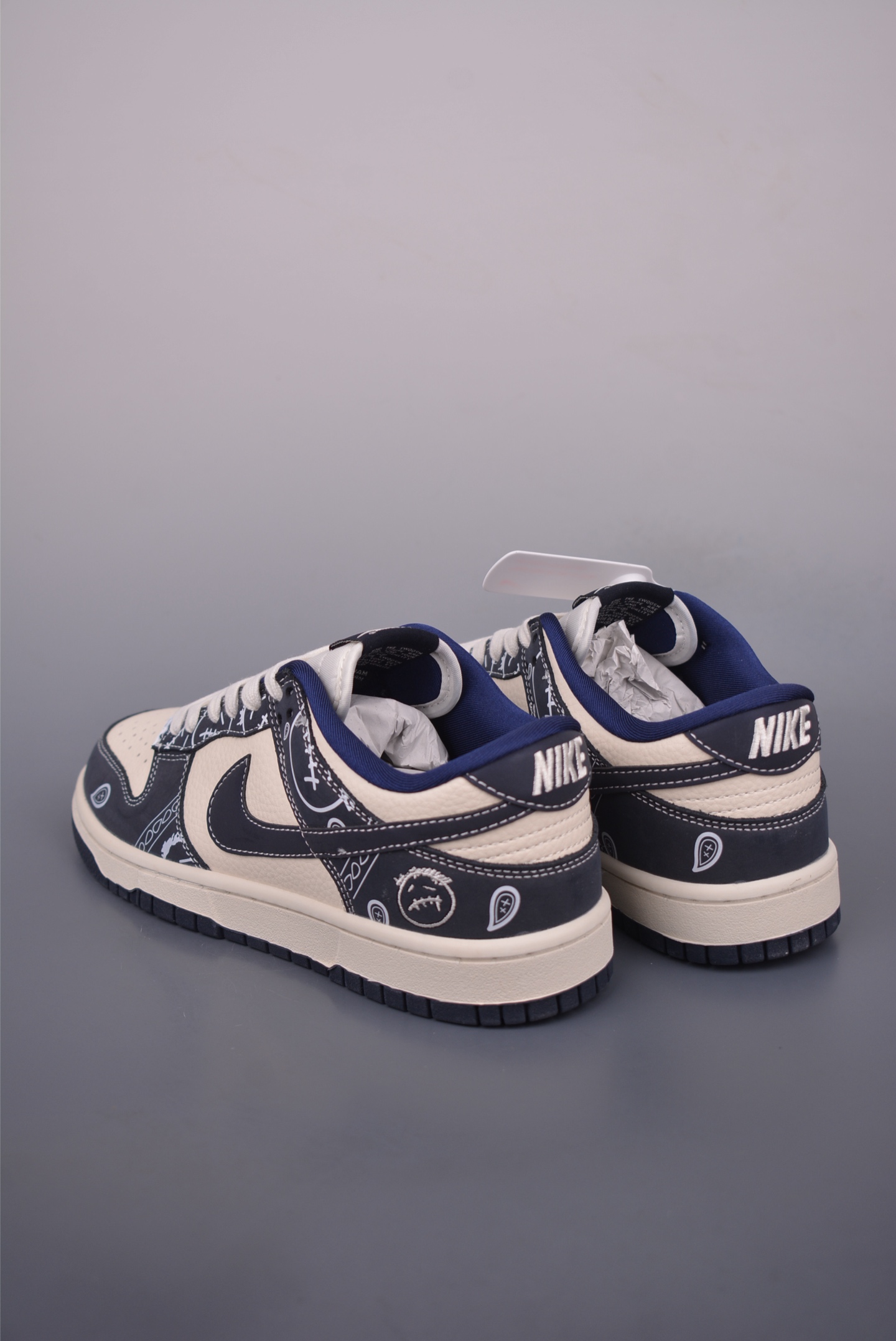 Nike SB Dunk Low Paisley Pack Casual Shoes 3 i1751324332869 9579 0 1