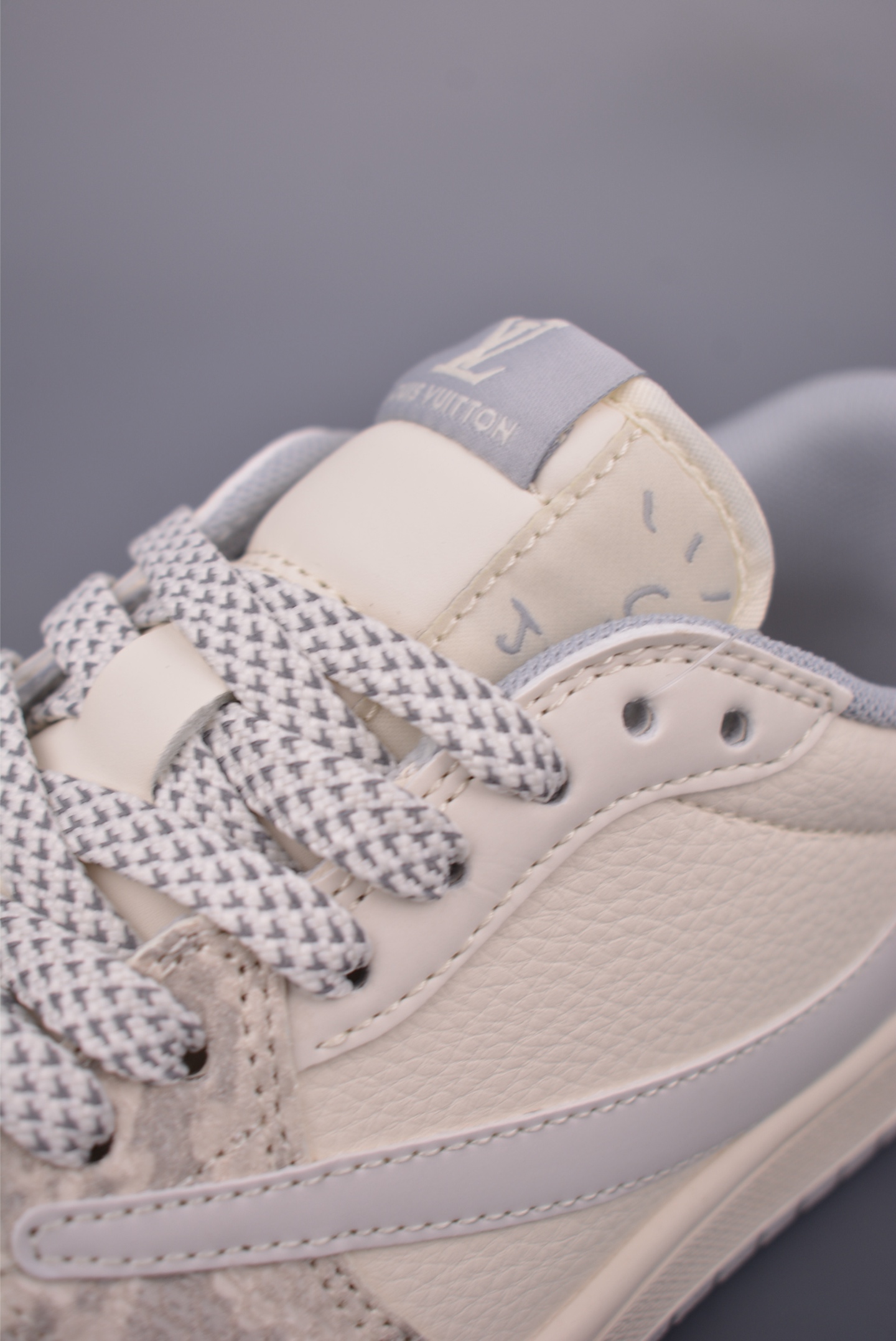 Fragment x Travis Scott x Louis Vuitton Air Jordan 1 Low - Designer Sneakers 7 i1751324625838 1379 0 6