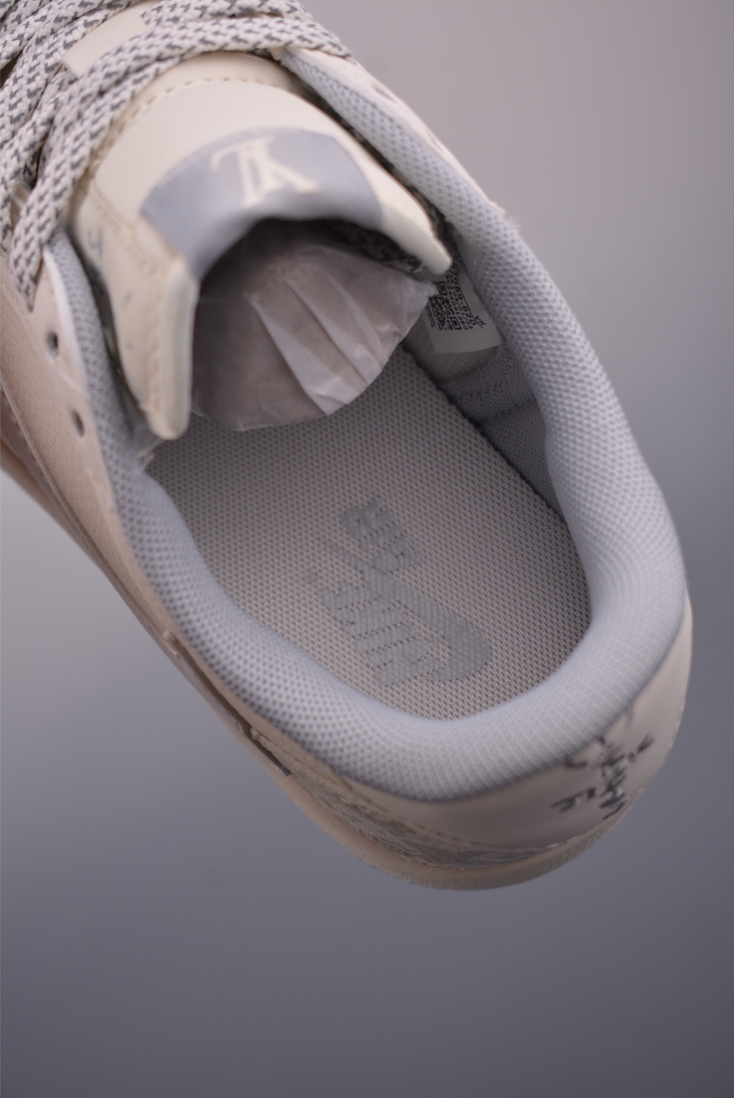 Fragment x Travis Scott x Louis Vuitton Air Jordan 1 Low - Designer Sneakers 9 i1751324627315 7154 0 8