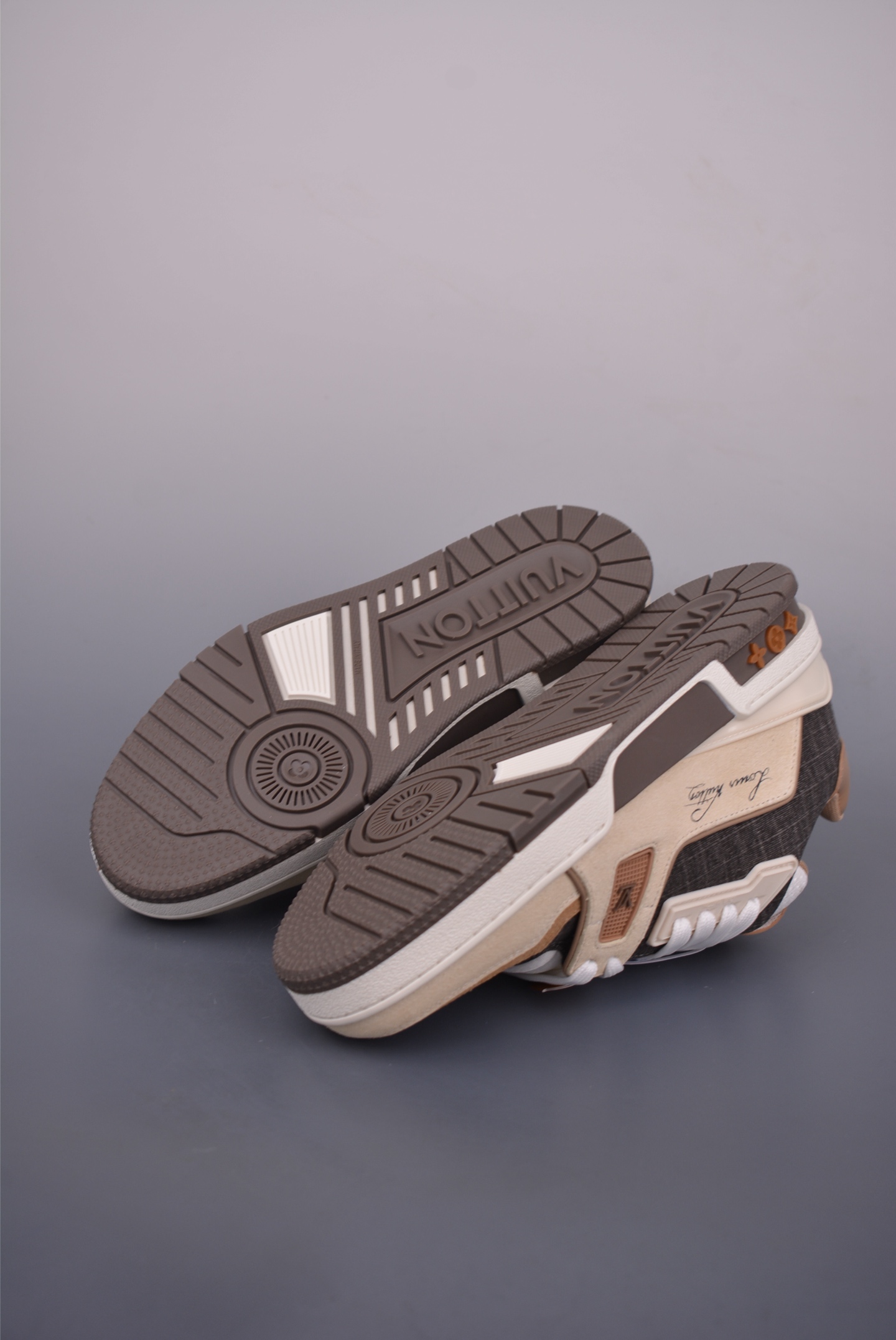 Louis Vuitton Trainer Sneakers Limited Edition Multicolor Design Premium Quality 3 i1751324756533 1928 0 2