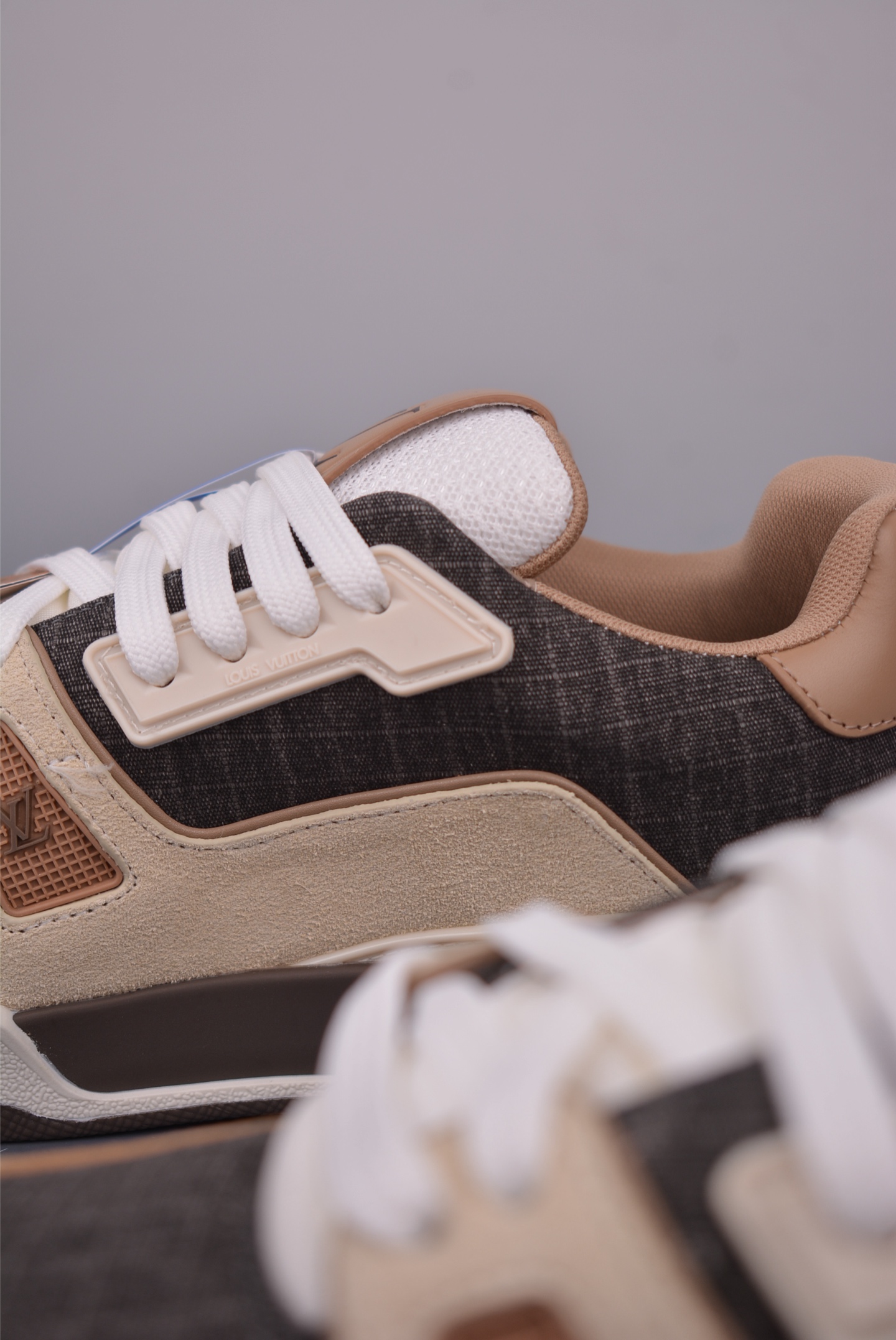 Fragment x Travis Scott x Air Jordan 1 Low: Stylish Sneakers for Everyday Wear 5 i1751324756537 9903 0 7