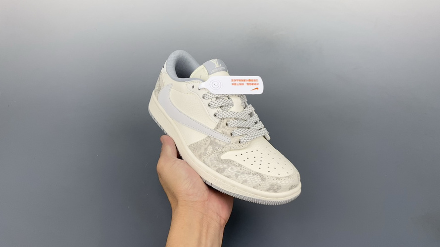 Fragment x Travis Scott x Louis Vuitton Air Jordan 1 Low Sneakers 3 Fragment x Travis Scott x Louis Vuitton Air Jordan 1 Low Sneakers