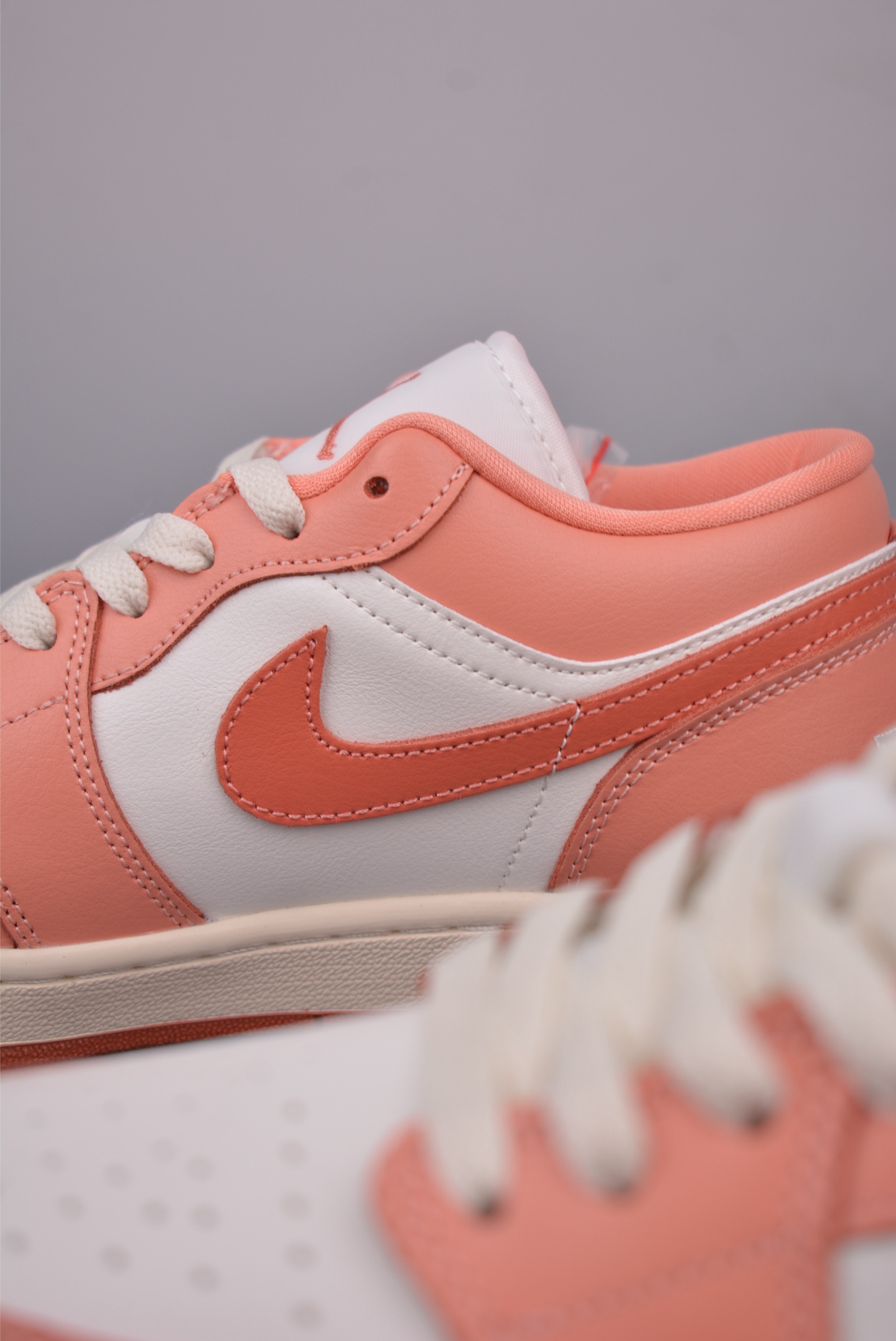 200 Air Jordan 1 Low 白粉 AJ1乔1低帮休闲板鞋 DC0774-180-Chinese UA Cheap High Quatity Brand Clothes Bags handbags Sneakers wholesale wholesaler seller from China Factory suppliers Fashion Clothing Shoes best Quality Beautiful Price 200 Air Jordan 1 Low 白粉 AJ1乔1低帮休闲板鞋 DC0774-180