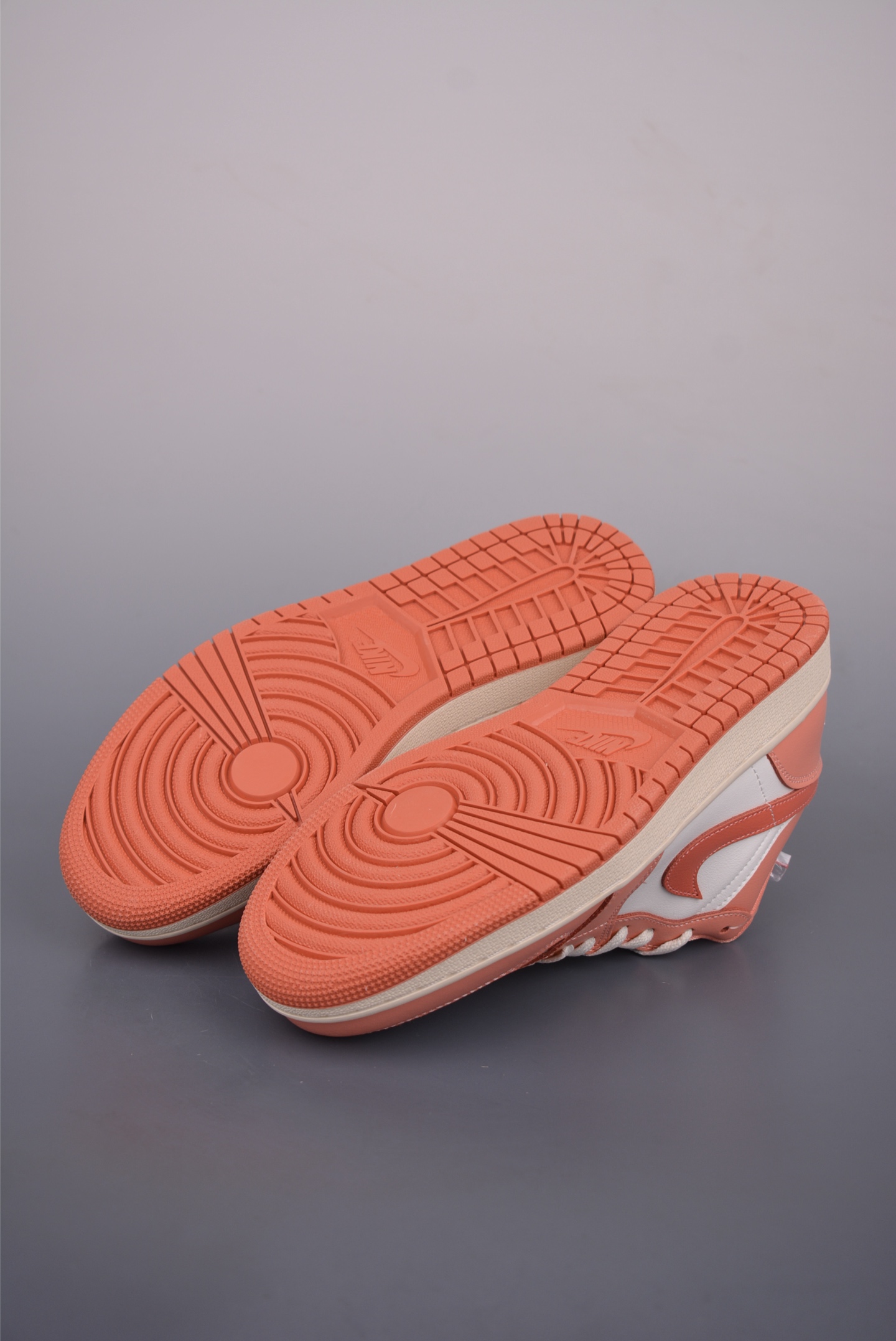 200 Air Jordan 1 Low 白粉 AJ1乔1低帮休闲板鞋 DC0774-180-Chinese UA Cheap High Quatity Brand Clothes Bags handbags Sneakers wholesale wholesaler seller from China Factory suppliers Fashion Clothing Shoes best Quality Beautiful Price 200 Air Jordan 1 Low 白粉 AJ1乔1低帮休闲板鞋 DC0774-180