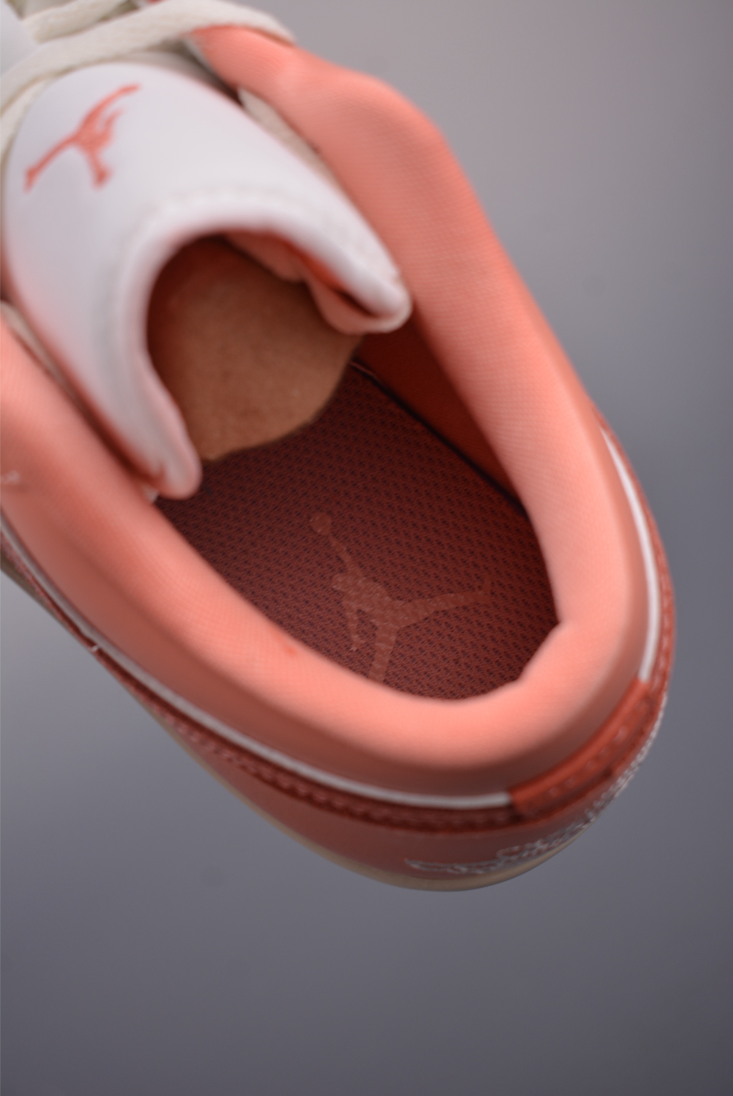 200 Air Jordan 1 Low 白粉 AJ1乔1低帮休闲板鞋 DC0774-180-Chinese UA Cheap High Quatity Brand Clothes Bags handbags Sneakers wholesale wholesaler seller from China Factory suppliers Fashion Clothing Shoes best Quality Beautiful Price 200 Air Jordan 1 Low 白粉 AJ1乔1低帮休闲板鞋 DC0774-180