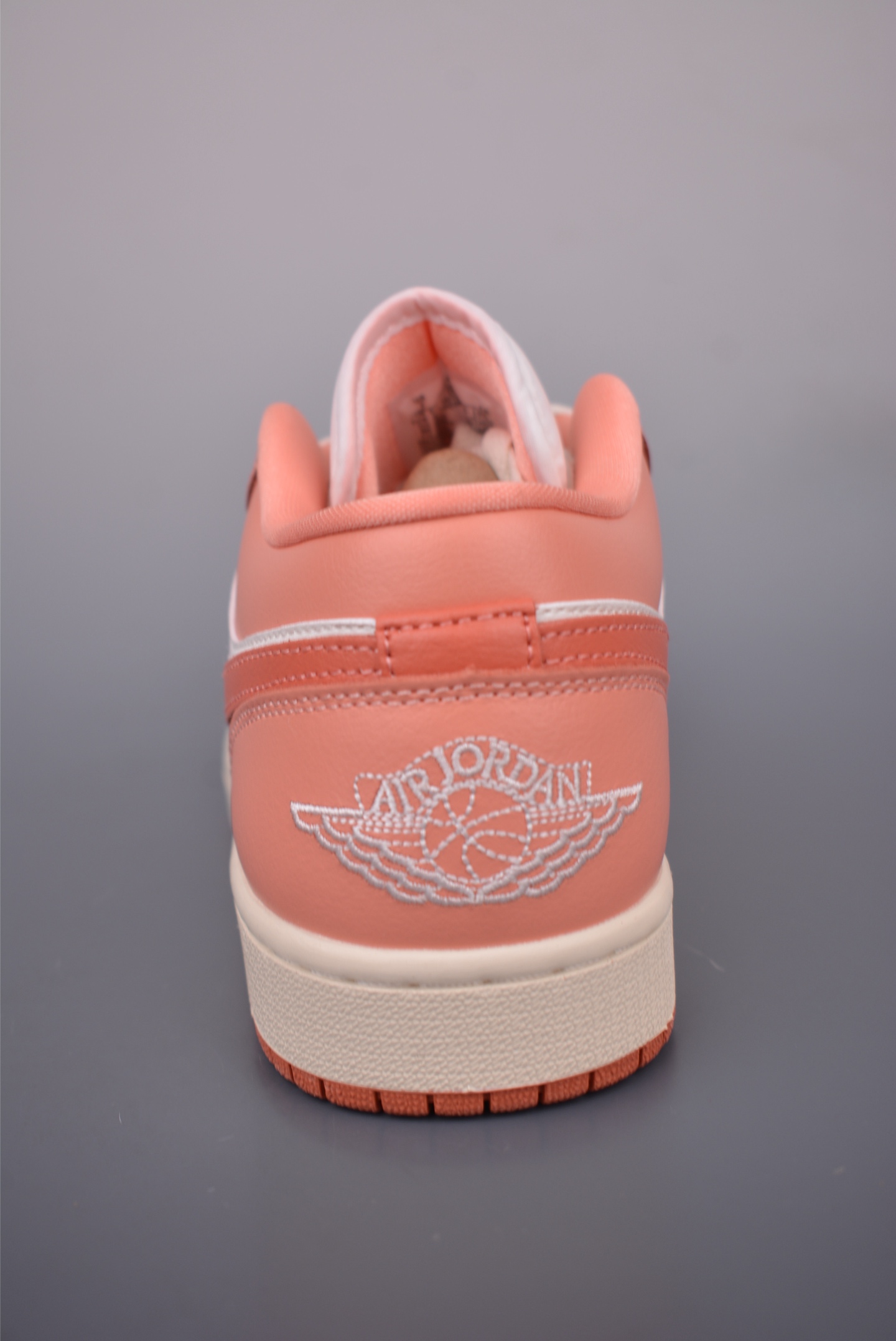 200 Air Jordan 1 Low 白粉 AJ1乔1低帮休闲板鞋 DC0774-180-Chinese UA Cheap High Quatity Brand Clothes Bags handbags Sneakers wholesale wholesaler seller from China Factory suppliers Fashion Clothing Shoes best Quality Beautiful Price 200 Air Jordan 1 Low 白粉 AJ1乔1低帮休闲板鞋 DC0774-180