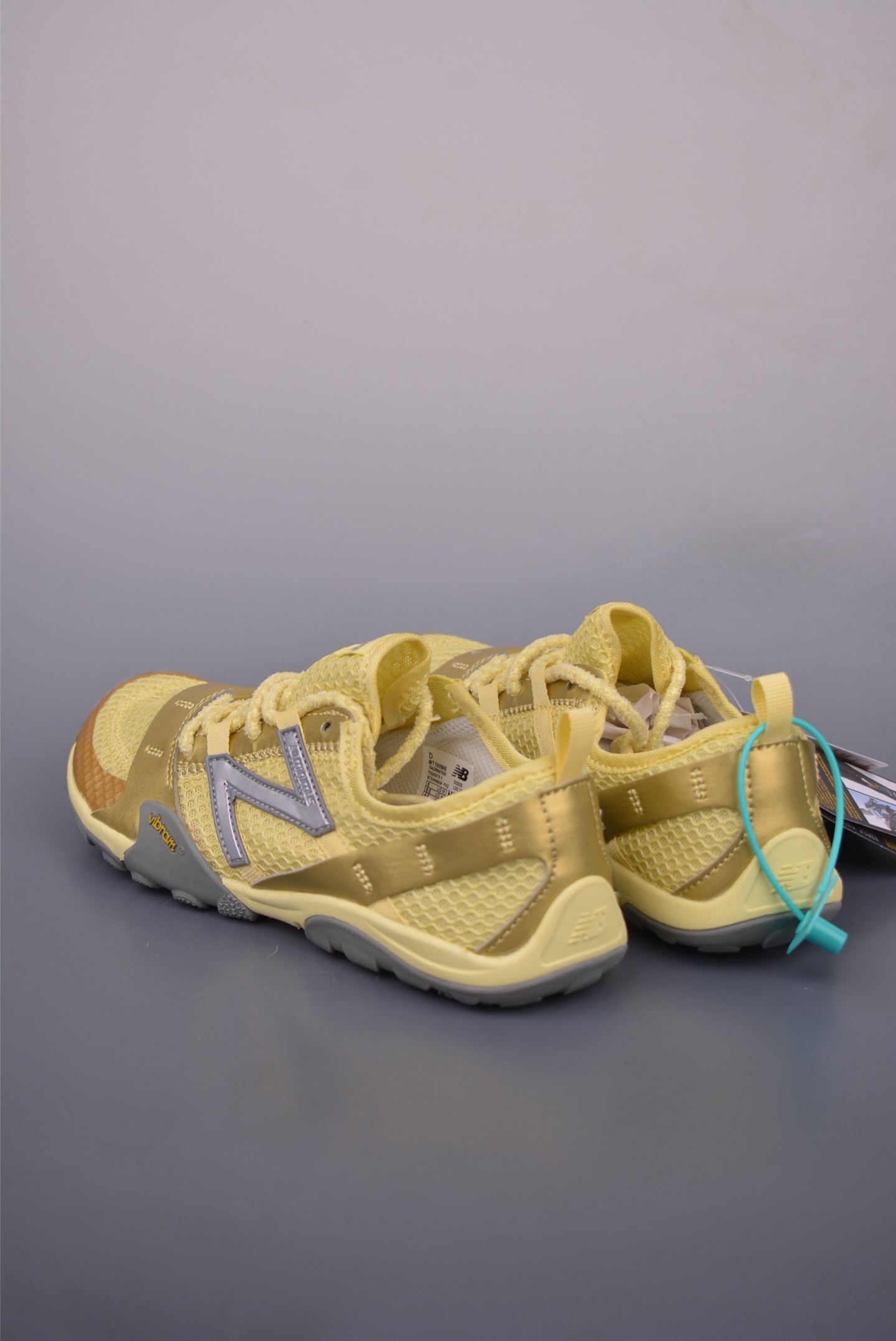 170 New Balance MT10系列 NB新百伦 薄底赤足鞋 MT10OMB