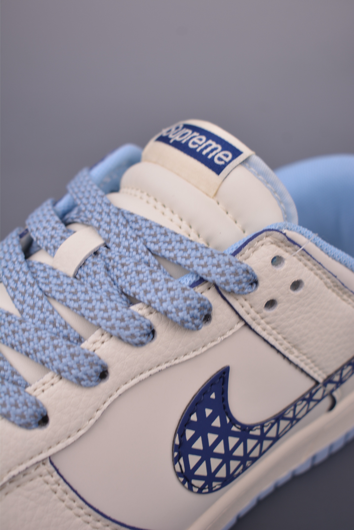 Nike SB Dunk Low Supreme Collab Cream and Navy Blue Men's Sneakers 8 i1751398087942 3441 0 6