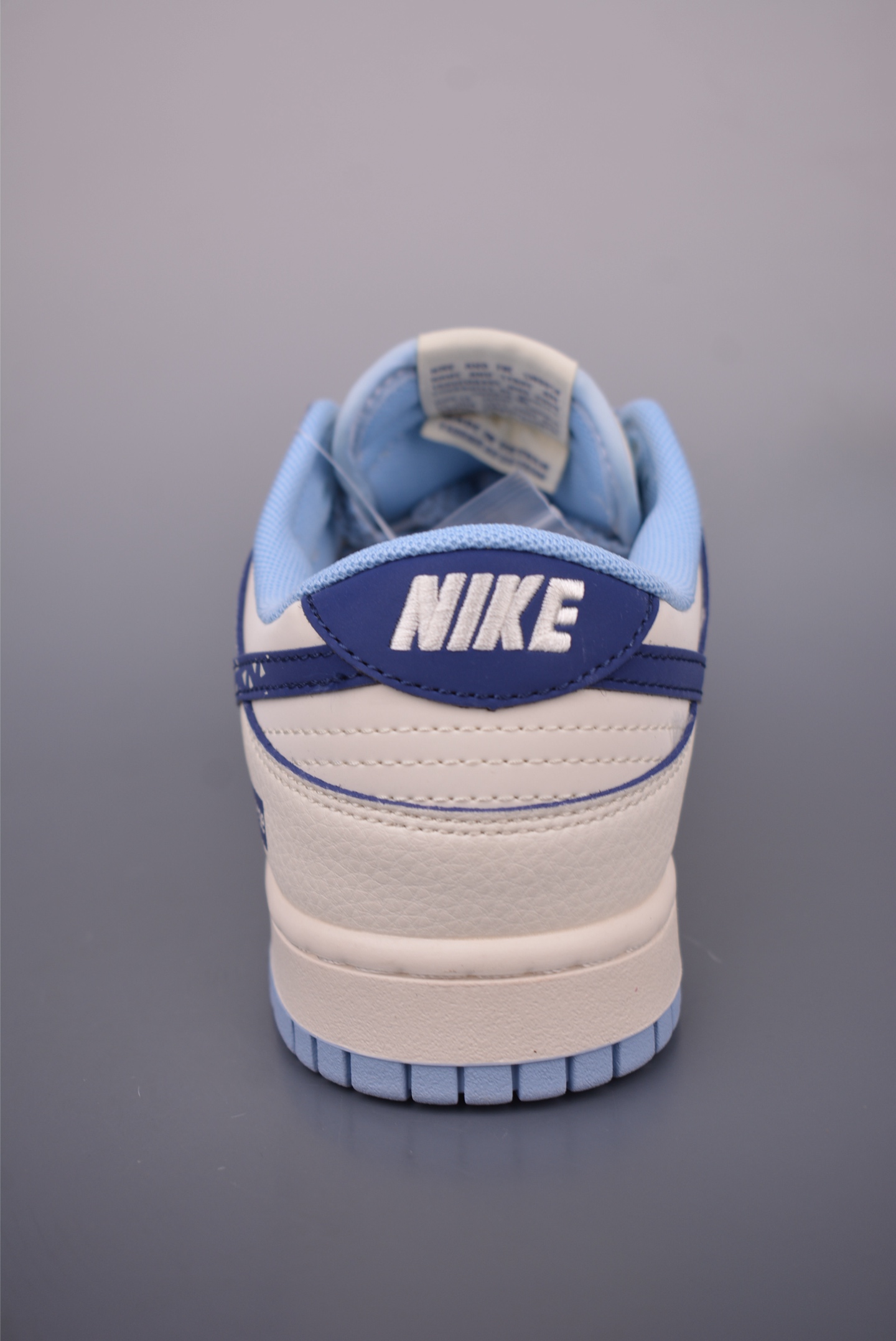 Nike SB Dunk Low Supreme Collab Cream and Navy Blue Men's Sneakers 5 i1751398087943 6740 0 3