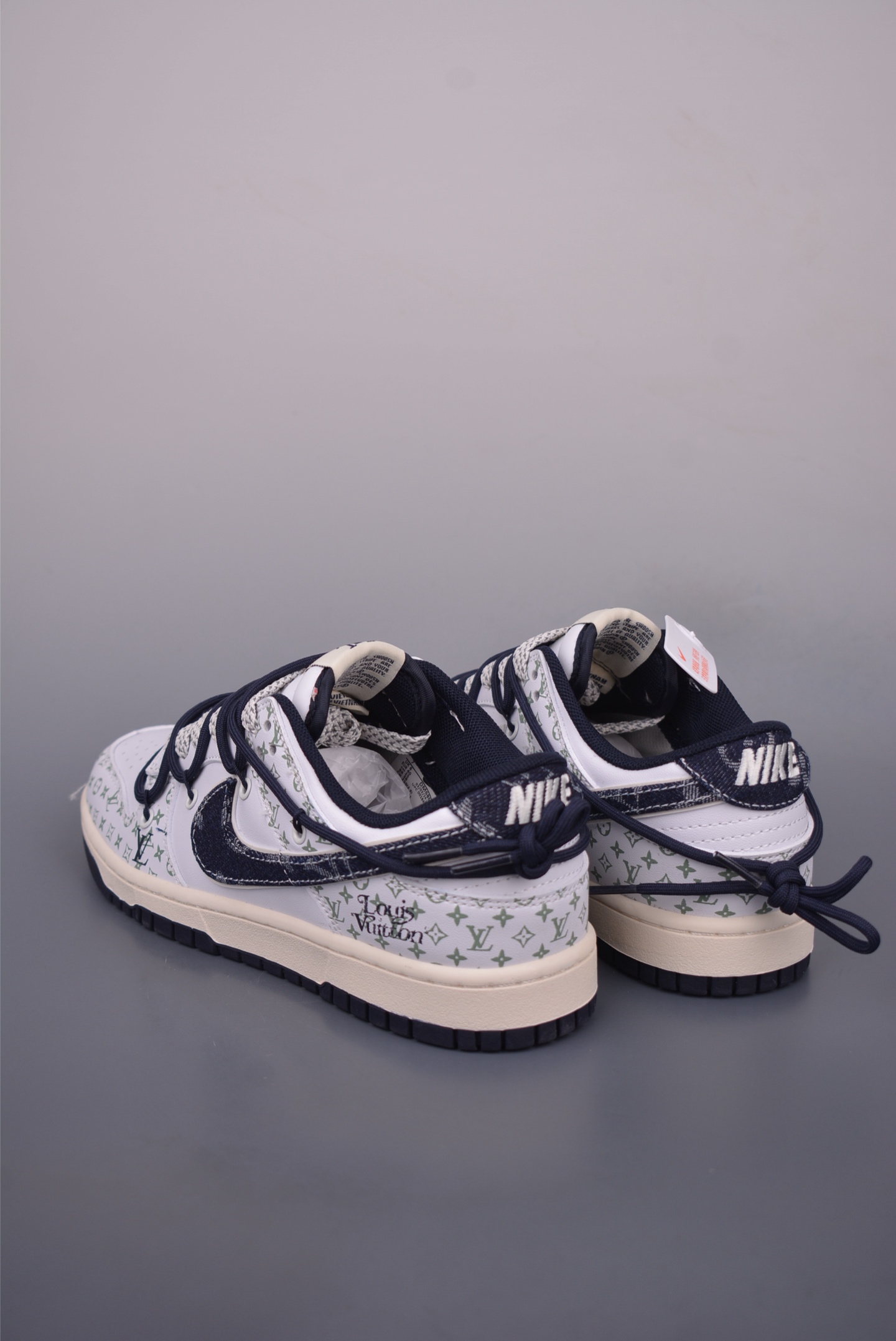 Nike SB Dunk Low Louis Vuitton Custom Sneakers - Stylish & Unique 3 i1751398455770 6019 0 1