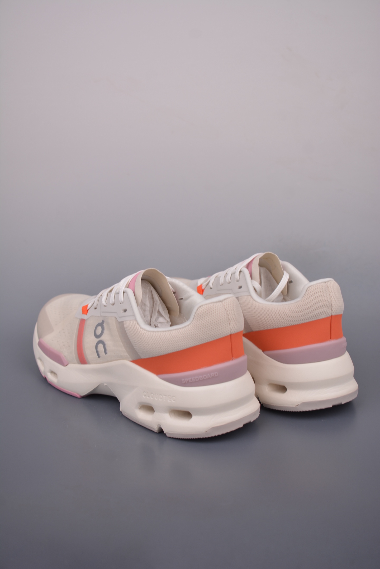 On Running Cloudmonster Hyper PLS TL Women's Running Shoes - Style & Comfort 3 i1751494222639 1705 0 1