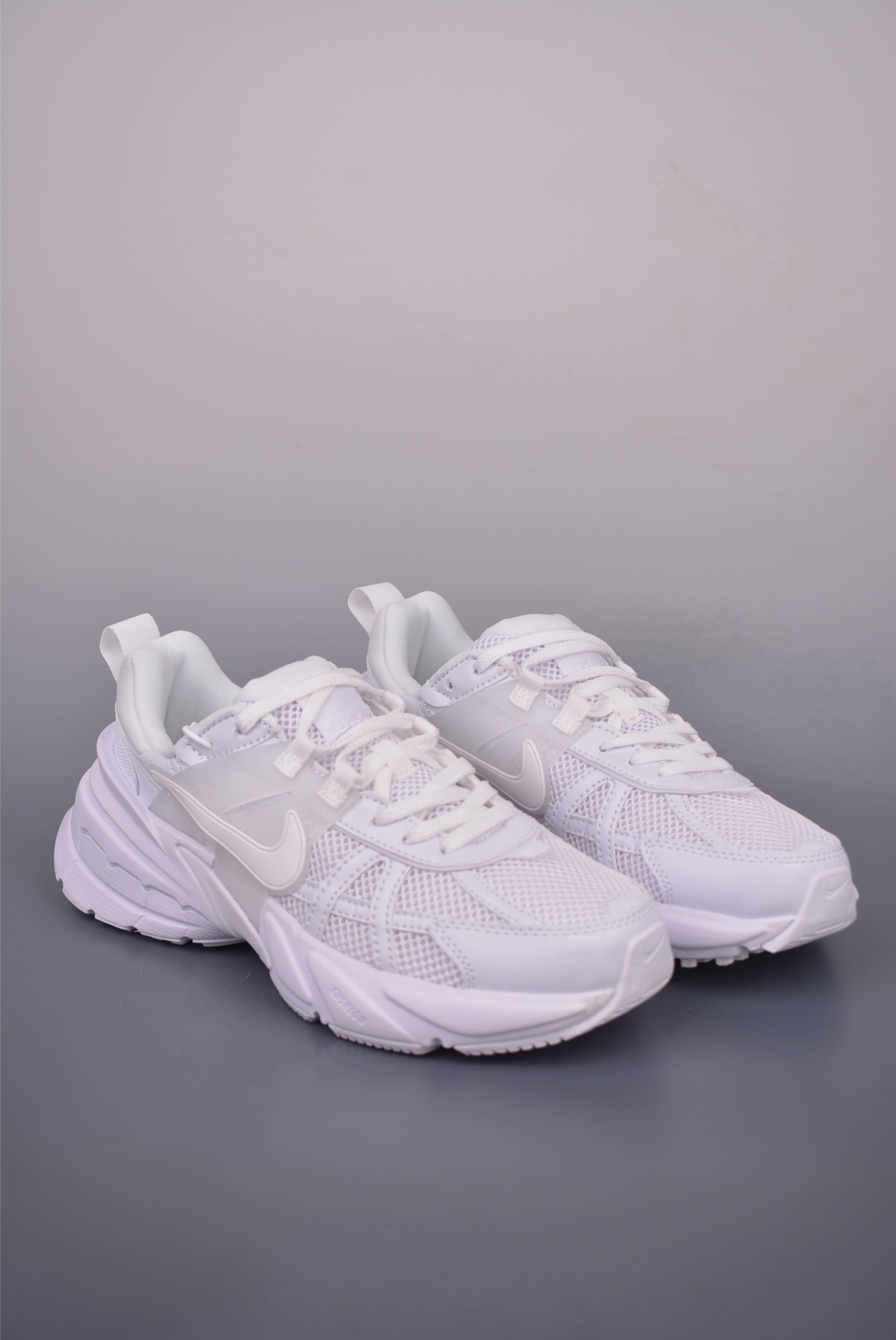 Nike V2K Runtekk Retro Low-Top Running Shoes - Cushioned, Breathable, and Stylish 1 i1751494368680 2191 0 0