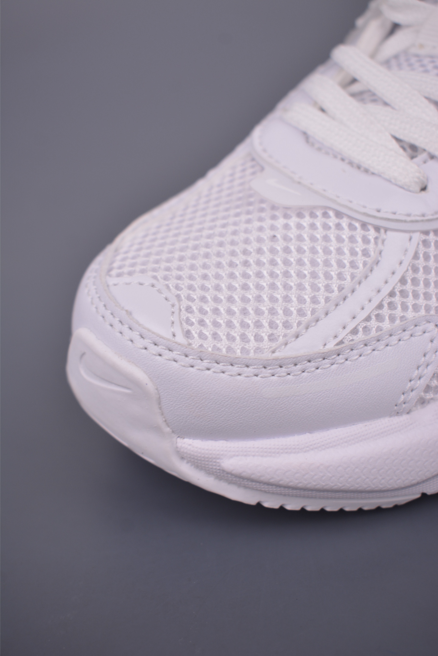 Nike V2K Runtekk Retro Low-Top Running Shoes - Cushioned, Breathable, and Stylish 6 i1751494370312 3961 0 5