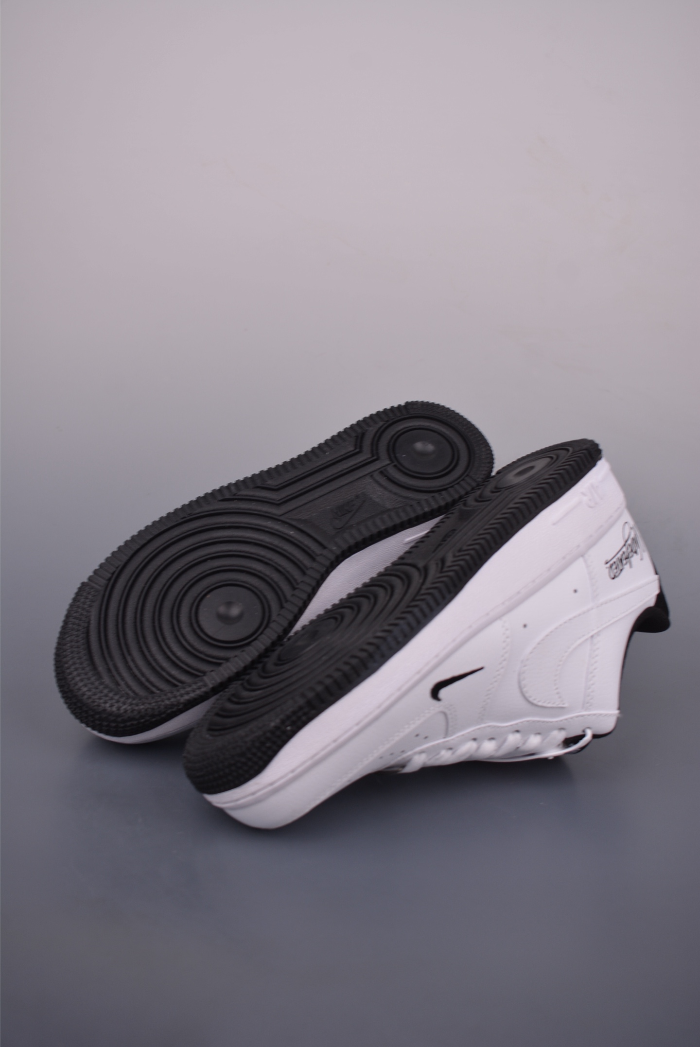 Nike Air Force 1 Low White Black: Classic Style with Premium Comfort 4 i1751494508622 9587 0 2