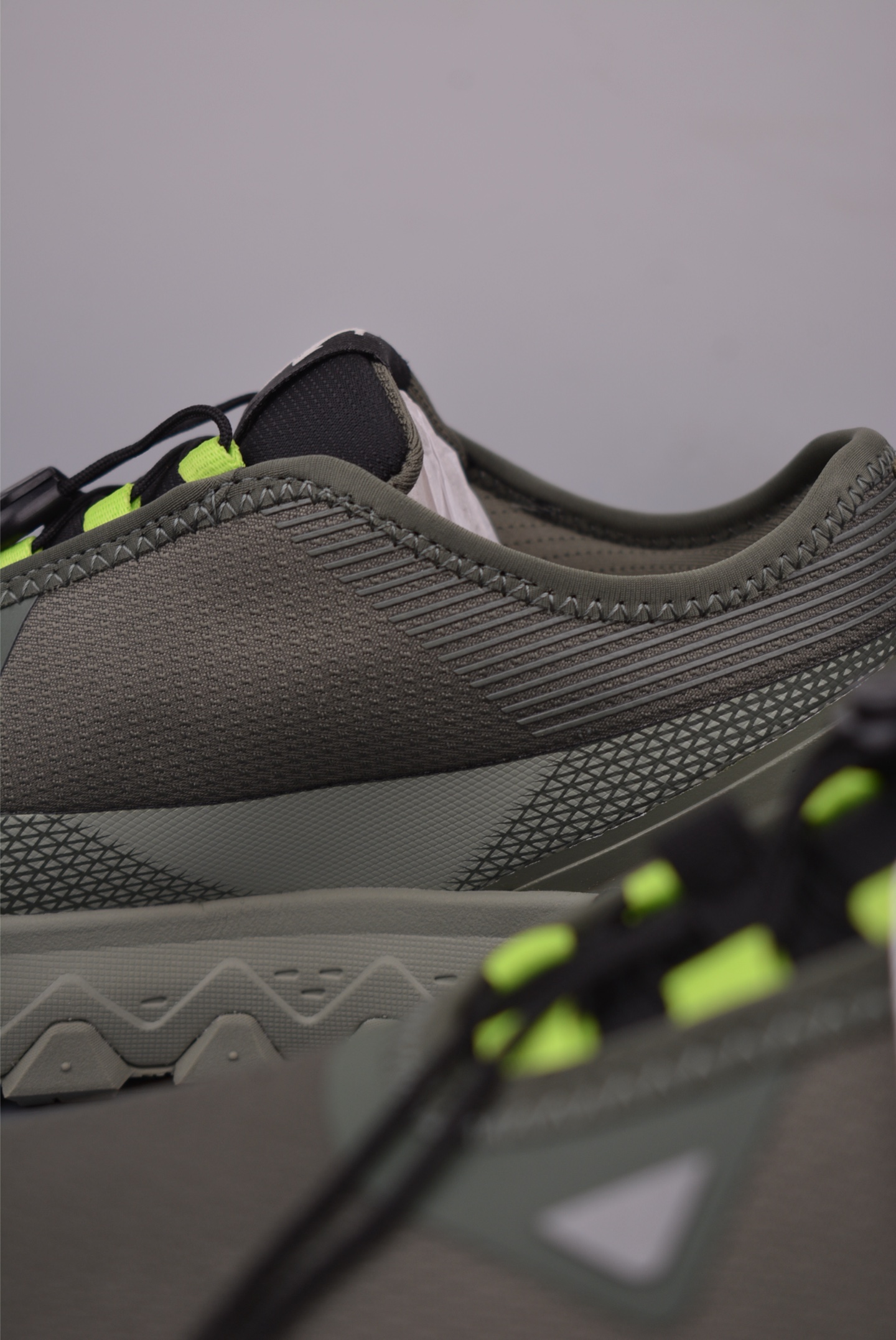 Descente Snow Ride Lightweight Cushioned Trail Running Shoes 9 i1751494906922 6952 0 7