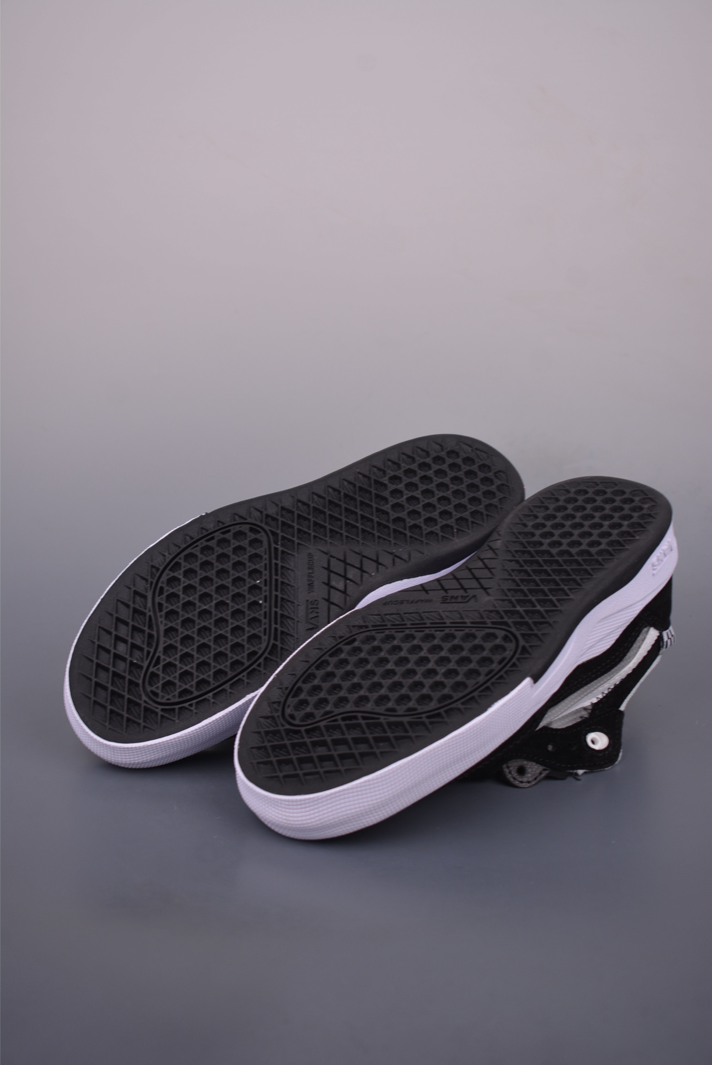 Vans Wayvee Skate Shoes - Brighton Zeuner Signature, Durable & Comfortable 3 i1751495242392 8609 0 2