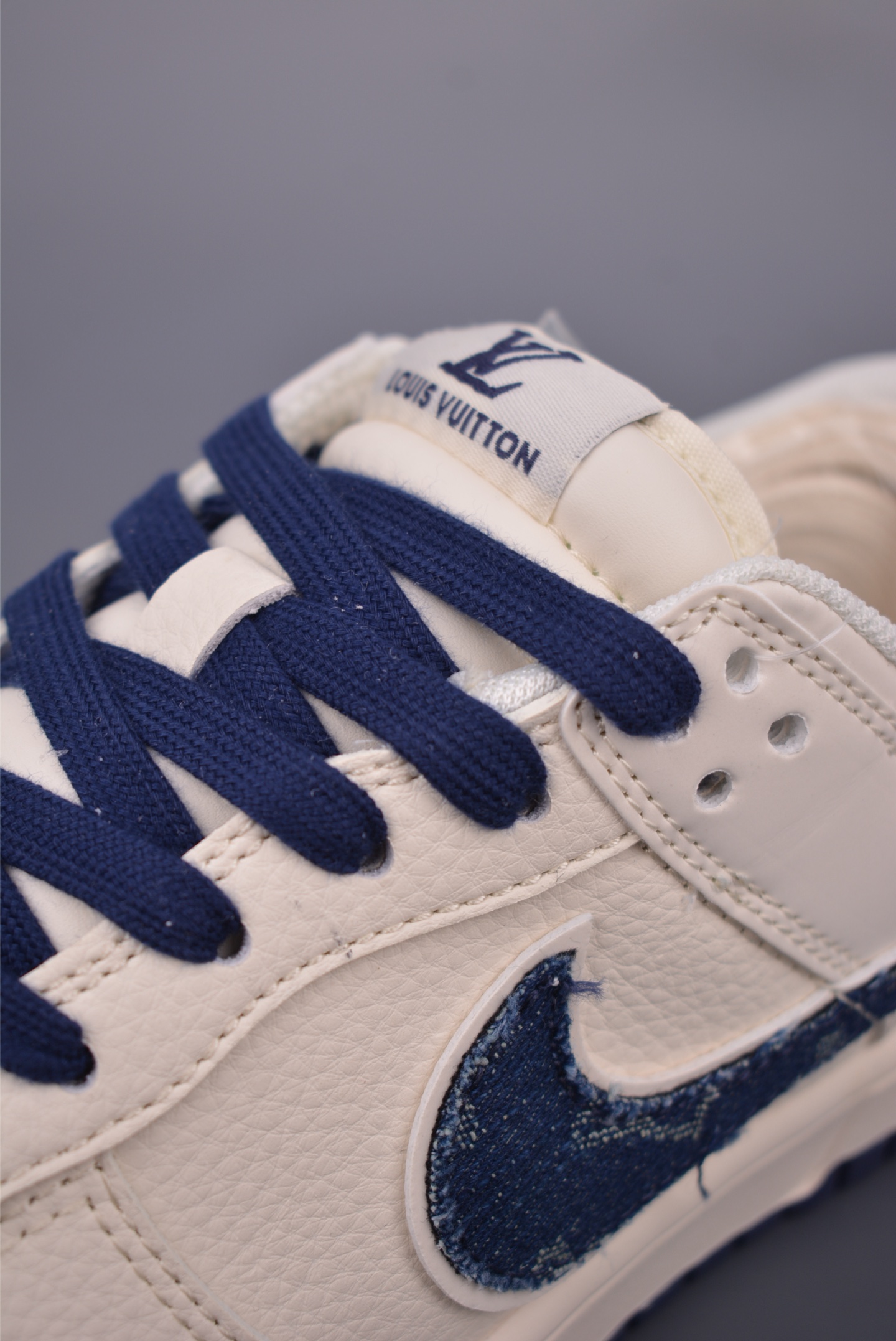 Nike SB Dunk Low x Louis Vuitton Cream Blue Sneakers - Limited Edition 7 i1751496054173 1026 0 6